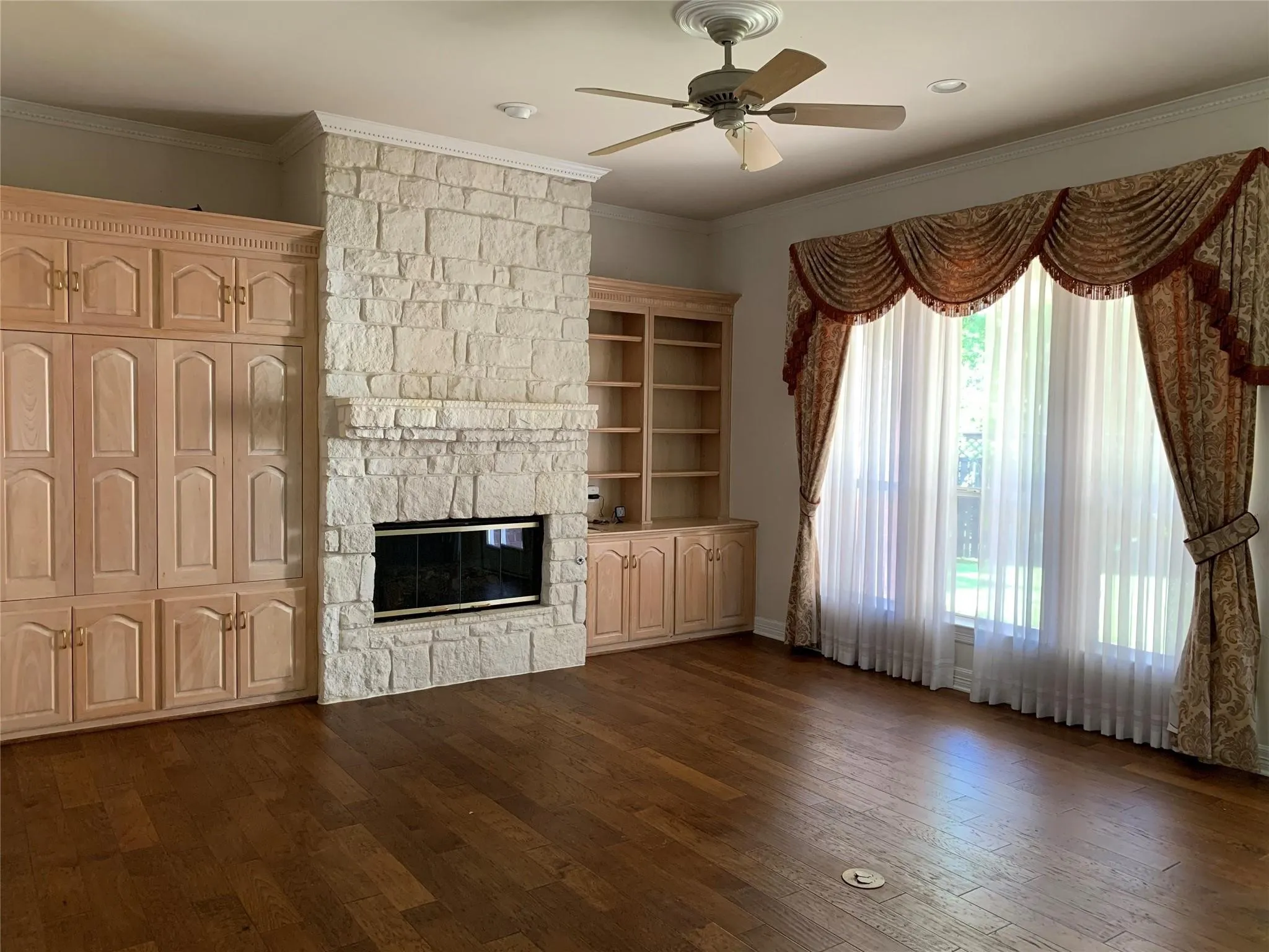 Single Family Residence For Rent in Collin County , 17906 Old Preston Court, Dallas, Texas 75252, 4 Bedroom, 4 Bathroom, 3 Garage spaces, 3,372 Sqft, built in 1999, mls#21360891, Real Estate Agent in Dallas, Homes For Rent in Collin county, Homes For Rent in Dallas, Realtor in Dallas Texas, Real Estate Brokerage Independent Realty Texas, Luminita Cordes Realtor
