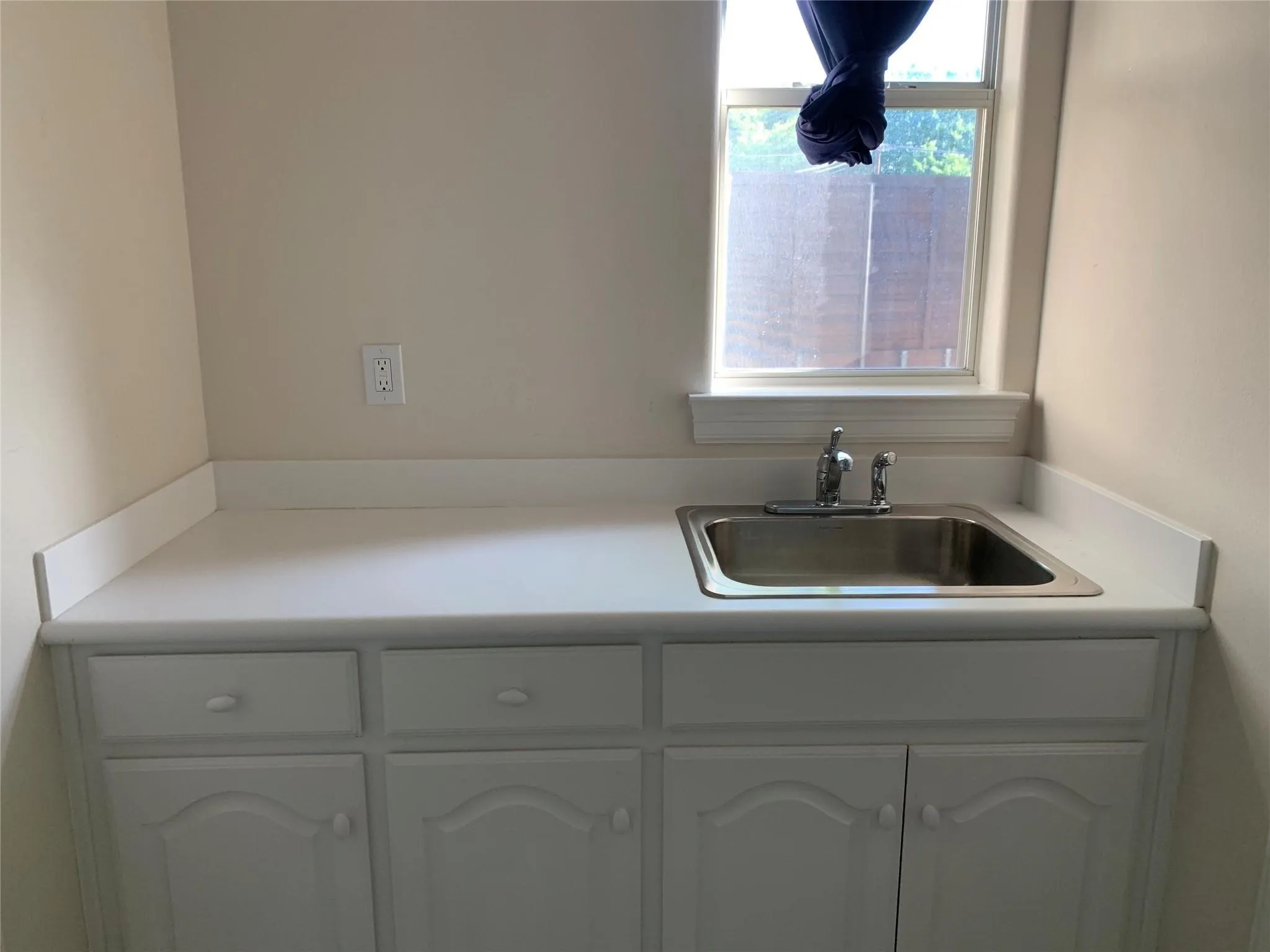 Single Family Residence For Rent in Collin County , 17906 Old Preston Court, Dallas, Texas 75252, 4 Bedroom, 4 Bathroom, 3 Garage spaces, 3,372 Sqft, built in 1999, mls#21360891, Real Estate Agent in Dallas, Homes For Rent in Collin county, Homes For Rent in Dallas, Realtor in Dallas Texas, Real Estate Brokerage Independent Realty Texas, Luminita Cordes Realtor