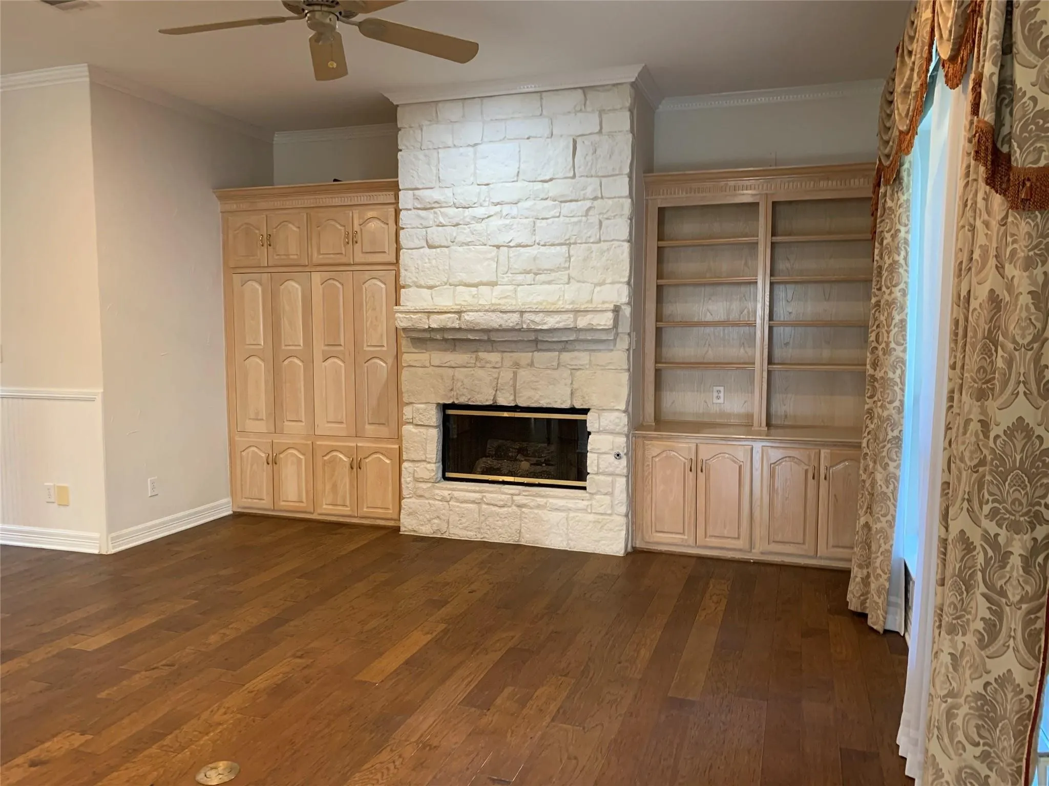 Single Family Residence For Rent in Collin County , 17906 Old Preston Court, Dallas, Texas 75252, 4 Bedroom, 4 Bathroom, 3 Garage spaces, 3,372 Sqft, built in 1999, mls#21360891, Real Estate Agent in Dallas, Homes For Rent in Collin county, Homes For Rent in Dallas, Realtor in Dallas Texas, Real Estate Brokerage Independent Realty Texas, Luminita Cordes Realtor