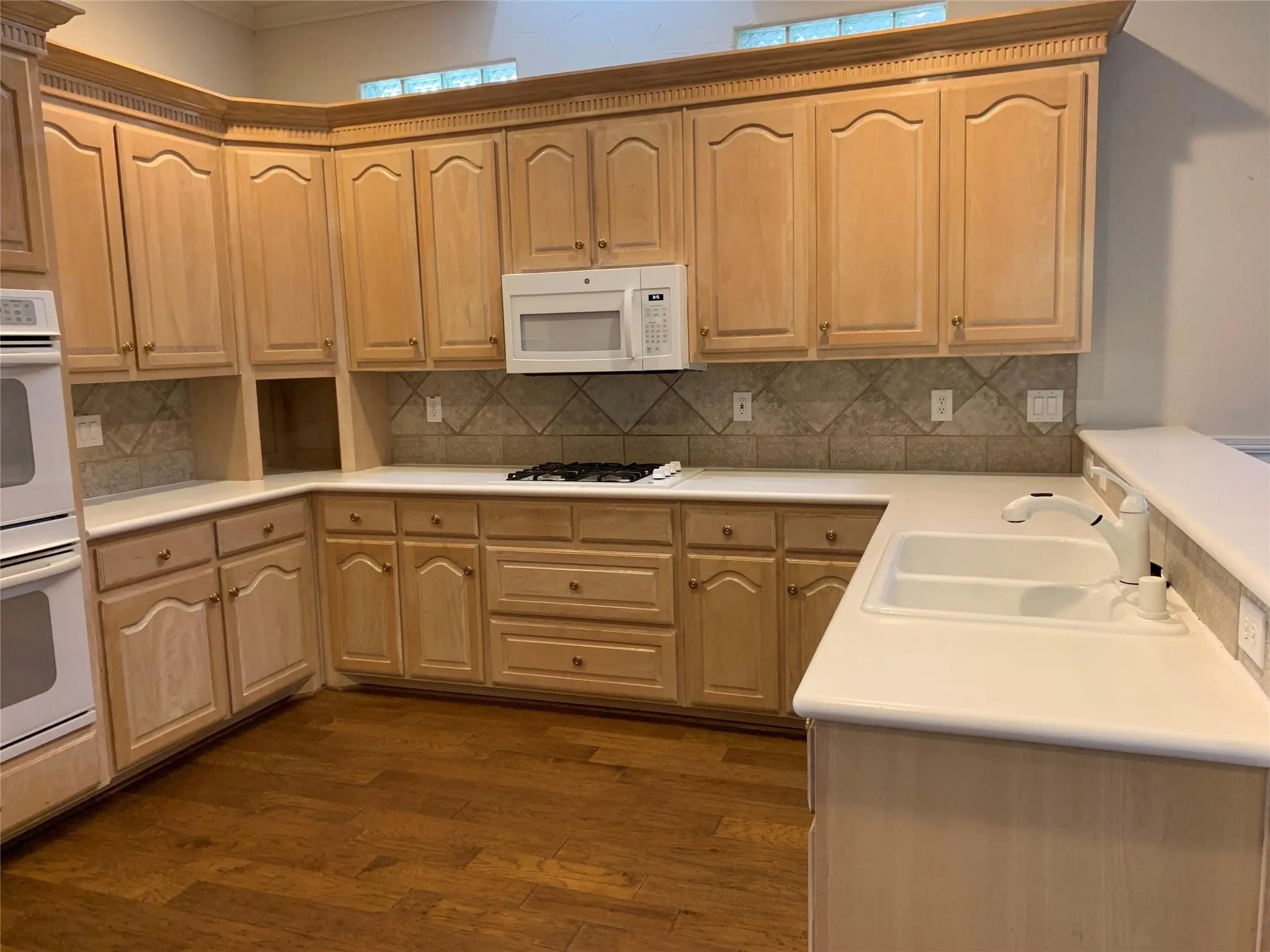 Single Family Residence For Rent in Collin County , 17906 Old Preston Court, Dallas, Texas 75252, 4 Bedroom, 4 Bathroom, 3 Garage spaces, 3,372 Sqft, built in 1999, mls#21360891, Real Estate Agent in Dallas, Homes For Rent in Collin county, Homes For Rent in Dallas, Realtor in Dallas Texas, Real Estate Brokerage Independent Realty Texas, Luminita Cordes Realtor