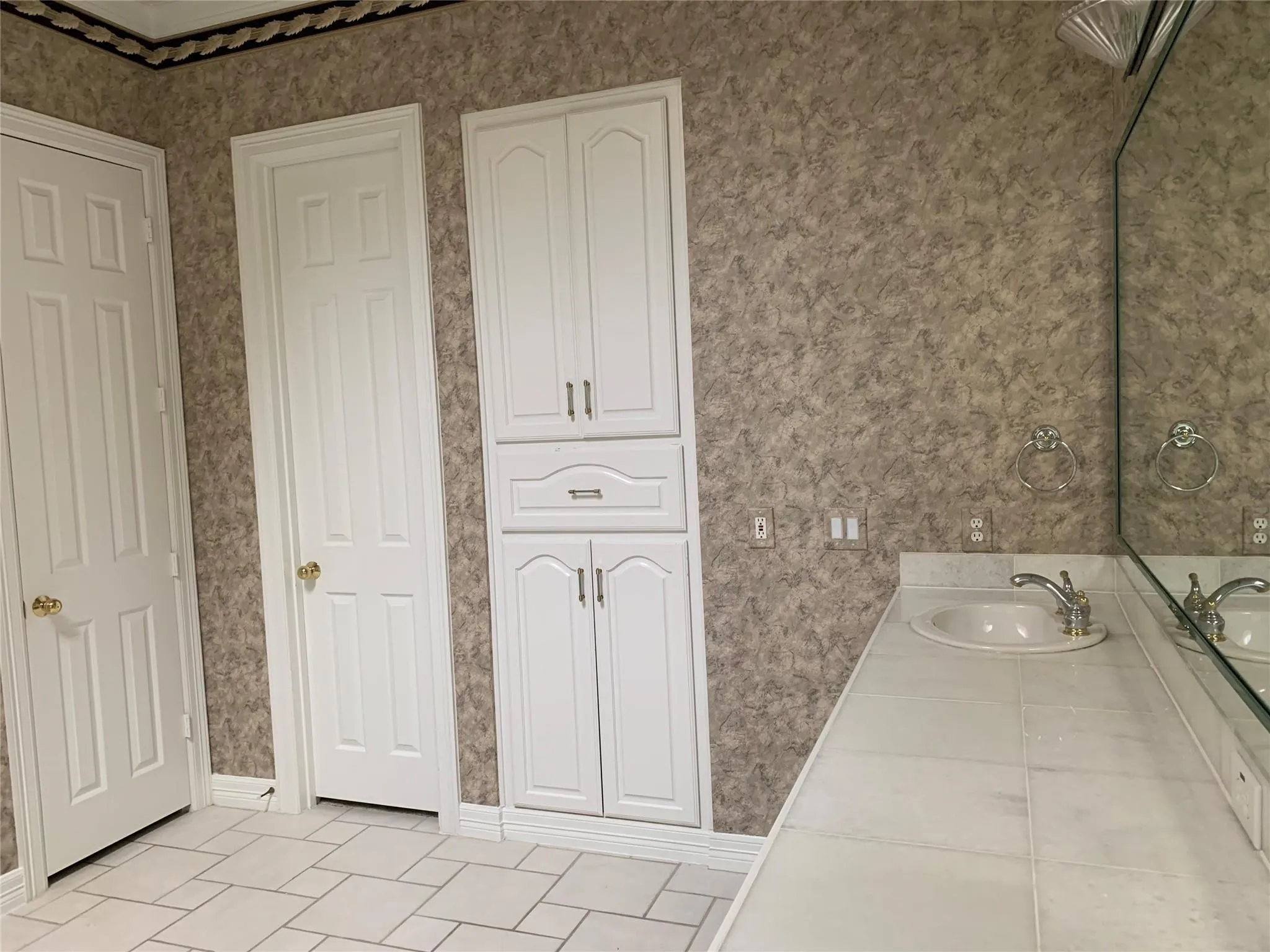 Single Family Residence For Rent in Collin County , 17906 Old Preston Court, Dallas, Texas 75252, 4 Bedroom, 4 Bathroom, 3 Garage spaces, 3,372 Sqft, built in 1999, mls#21360891, Real Estate Agent in Dallas, Homes For Rent in Collin county, Homes For Rent in Dallas, Realtor in Dallas Texas, Real Estate Brokerage Independent Realty Texas, Luminita Cordes Realtor
