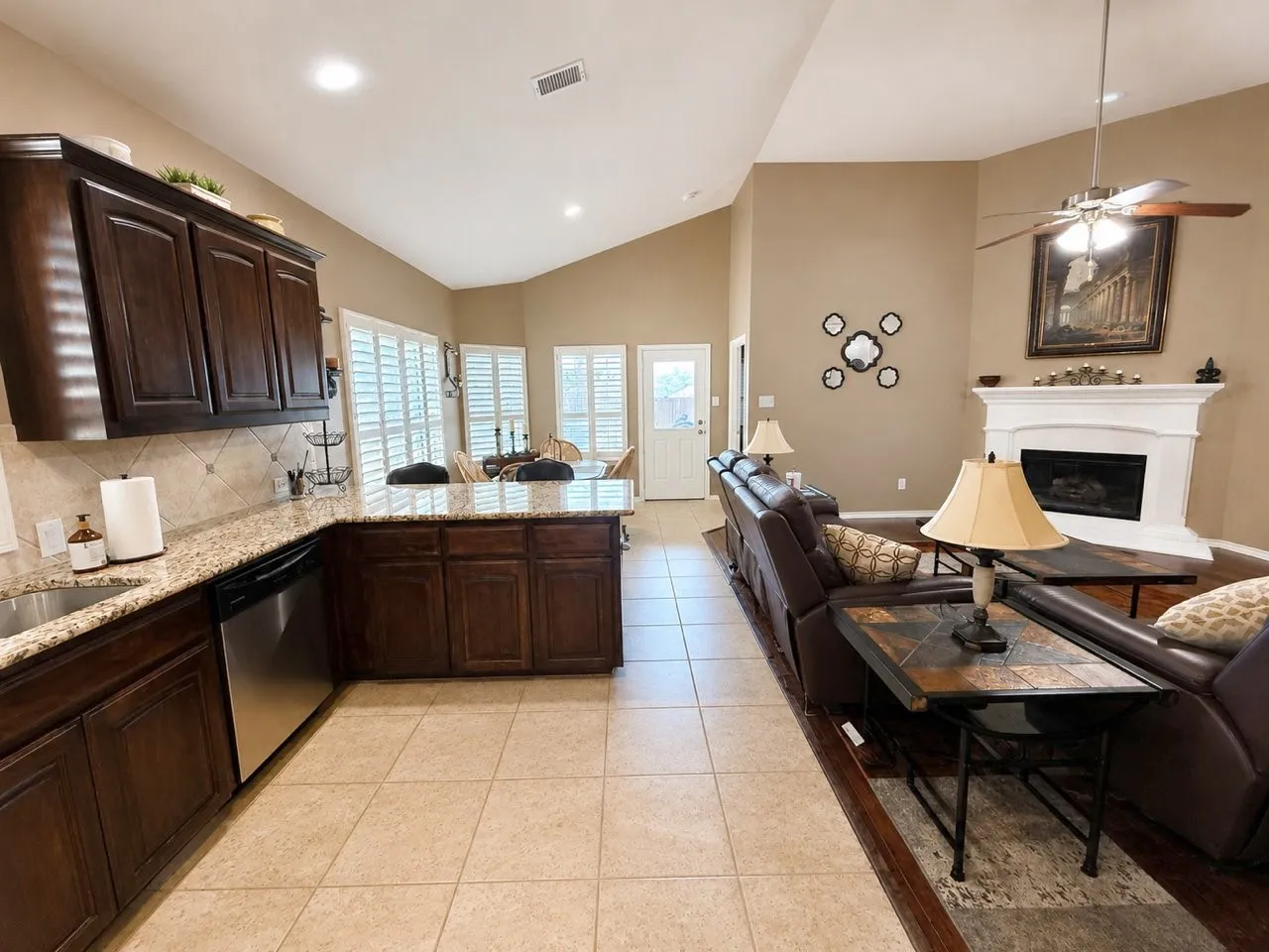 Single Family Residence For Sale in Denton County , 4809 Wasatch Drive, Denton, Texas 76208, 4 Bedroom, 2 Bathroom, 2 Garage spaces, 1,772 Sqft, built in 2015, mls#21360692, Real Estate Agent in Denton, Homes For Sale in Denton county, Homes For Sale in Denton, Realtor in Denton Texas, Real Estate Brokerage Independent Realty Texas, Luminita Cordes Realtor