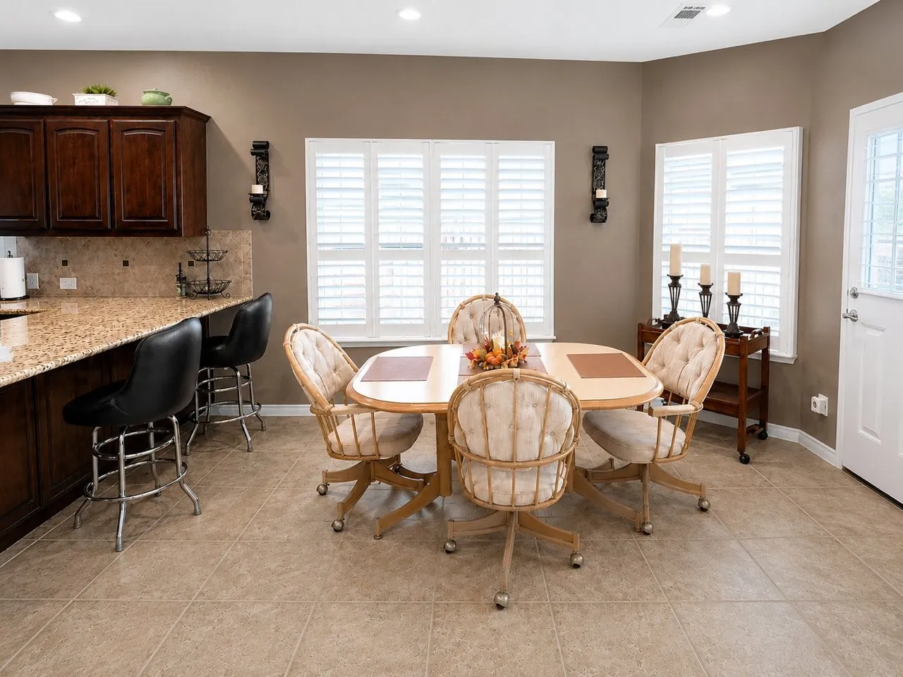 Single Family Residence For Sale in Denton County , 4809 Wasatch Drive, Denton, Texas 76208, 4 Bedroom, 2 Bathroom, 2 Garage spaces, 1,772 Sqft, built in 2015, mls#21360692, Real Estate Agent in Denton, Homes For Sale in Denton county, Homes For Sale in Denton, Realtor in Denton Texas, Real Estate Brokerage Independent Realty Texas, Luminita Cordes Realtor