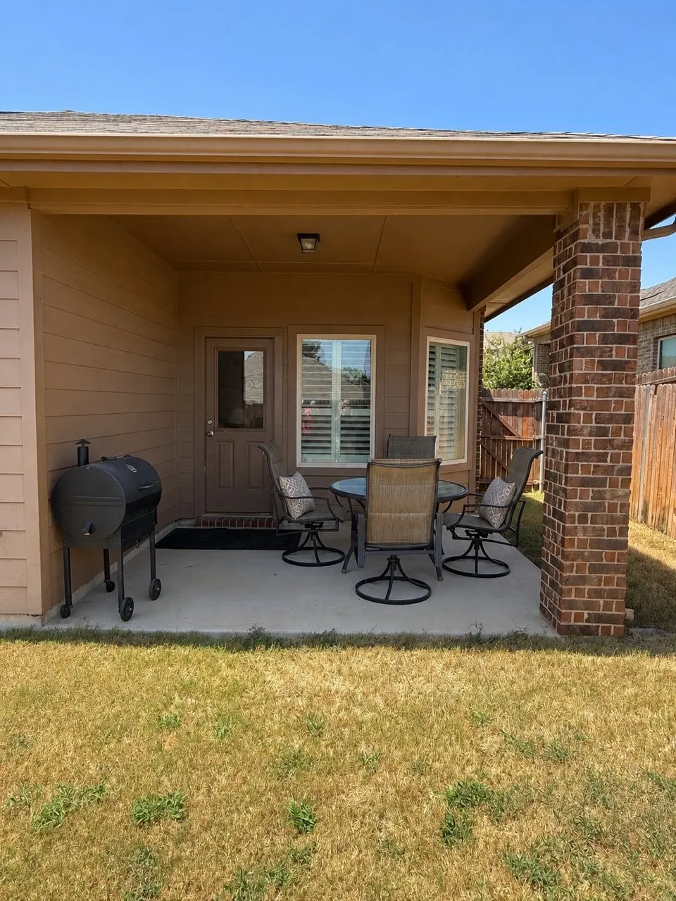 Single Family Residence For Sale in Denton County , 4809 Wasatch Drive, Denton, Texas 76208, 4 Bedroom, 2 Bathroom, 2 Garage spaces, 1,772 Sqft, built in 2015, mls#21360692, Real Estate Agent in Denton, Homes For Sale in Denton county, Homes For Sale in Denton, Realtor in Denton Texas, Real Estate Brokerage Independent Realty Texas, Luminita Cordes Realtor