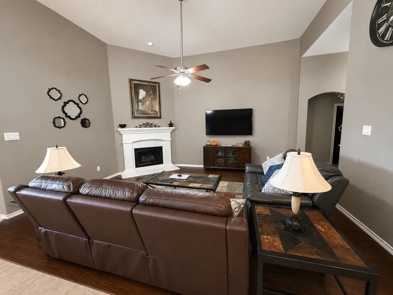 Single Family Residence For Sale in Denton County , 4809 Wasatch Drive, Denton, Texas 76208, 4 Bedroom, 2 Bathroom, 2 Garage spaces, 1,772 Sqft, built in 2015, mls#21360692, Real Estate Agent in Denton, Homes For Sale in Denton county, Homes For Sale in Denton, Realtor in Denton Texas, Real Estate Brokerage Independent Realty Texas, Luminita Cordes Realtor