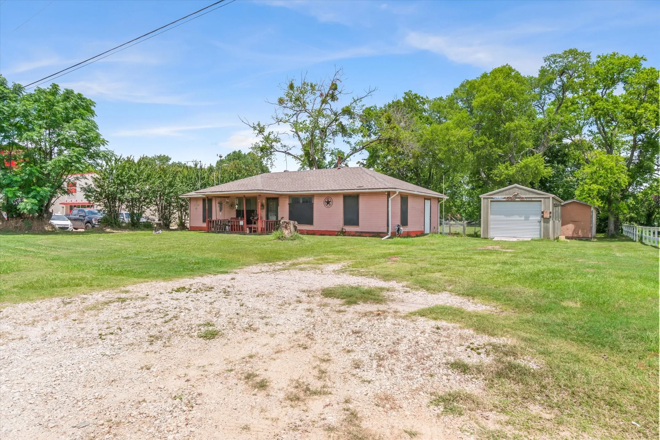 Office For Sale in Van Zandt County , 410 W Pine Street, Edgewood, Texas 75117, 0, 0, Garage spaces, 0 Sqft, built in 1993, mls#21360894, Real Estate Agent in Edgewood, Homes For Sale in Van Zandt county, Homes For Sale in Edgewood, Realtor in Edgewood Texas, Real Estate Brokerage Independent Realty Texas, Luminita Cordes Realtor