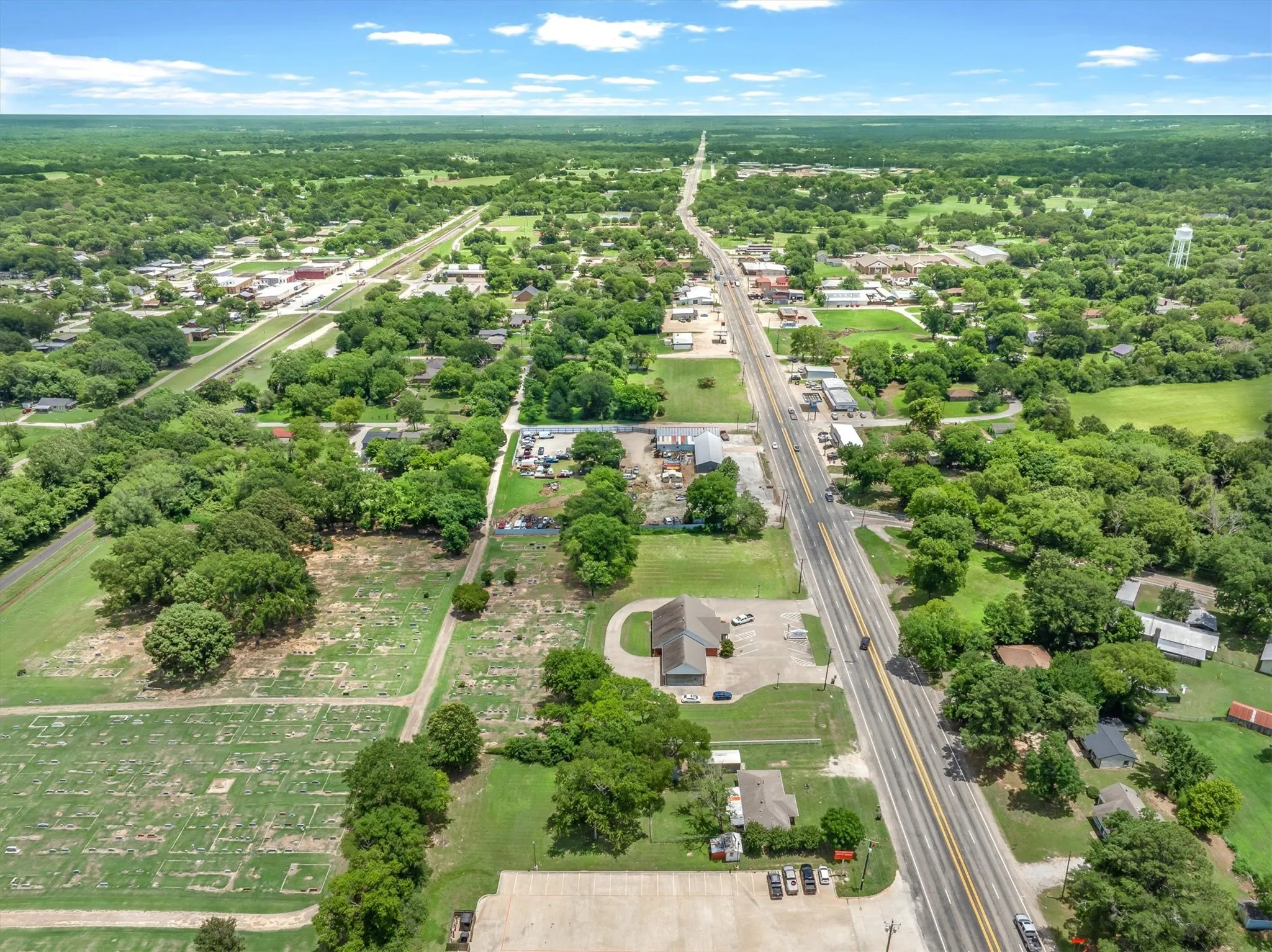 Office For Sale in Van Zandt County , 410 W Pine Street, Edgewood, Texas 75117, 0, 0, Garage spaces, 0 Sqft, built in 1993, mls#21360894, Real Estate Agent in Edgewood, Homes For Sale in Van Zandt county, Homes For Sale in Edgewood, Realtor in Edgewood Texas, Real Estate Brokerage Independent Realty Texas, Luminita Cordes Realtor