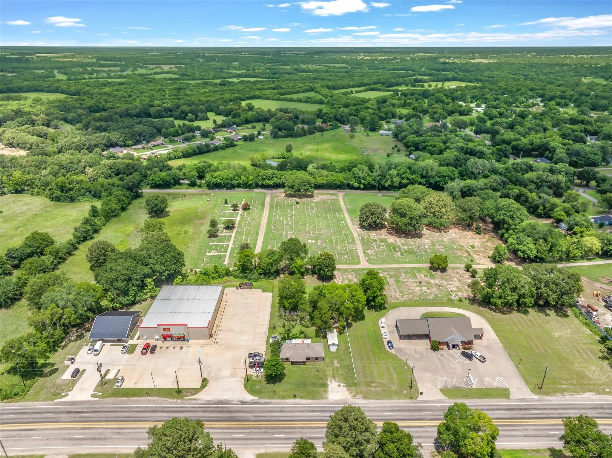 Office For Sale in Van Zandt County , 410 W Pine Street, Edgewood, Texas 75117, 0, 0, Garage spaces, 0 Sqft, built in 1993, mls#21360894, Real Estate Agent in Edgewood, Homes For Sale in Van Zandt county, Homes For Sale in Edgewood, Realtor in Edgewood Texas, Real Estate Brokerage Independent Realty Texas, Luminita Cordes Realtor