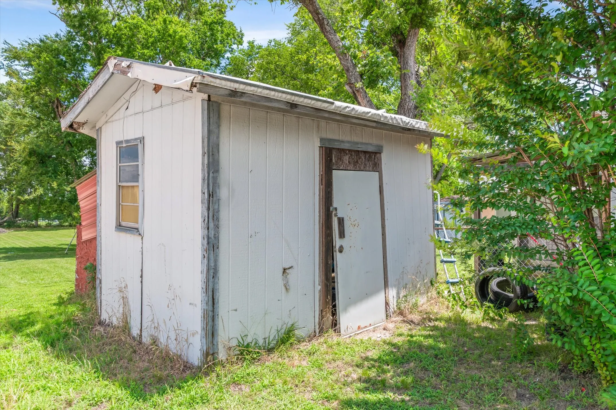 Office For Sale in Van Zandt County , 410 W Pine Street, Edgewood, Texas 75117, 0, 0, Garage spaces, 0 Sqft, built in 1993, mls#21360894, Real Estate Agent in Edgewood, Homes For Sale in Van Zandt county, Homes For Sale in Edgewood, Realtor in Edgewood Texas, Real Estate Brokerage Independent Realty Texas, Luminita Cordes Realtor