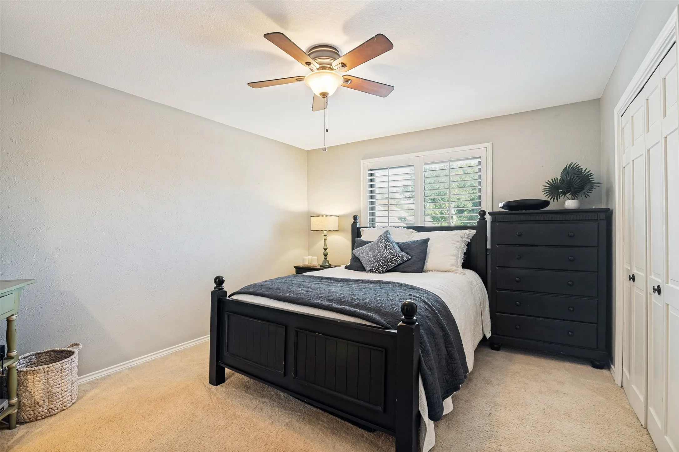 Single Family Residence For Sale in Collin County , 3921 Gettysburg Circle, Plano, Texas 75023, 4 Bedroom, 3 Bathroom, 2 Garage spaces, 2,939 Sqft, built in 1984, mls#21360434, Real Estate Agent in Plano, Homes For Sale in Collin county, Homes For Sale in Plano, Realtor in Plano Texas, Real Estate Brokerage Independent Realty Texas, Luminita Cordes Realtor
