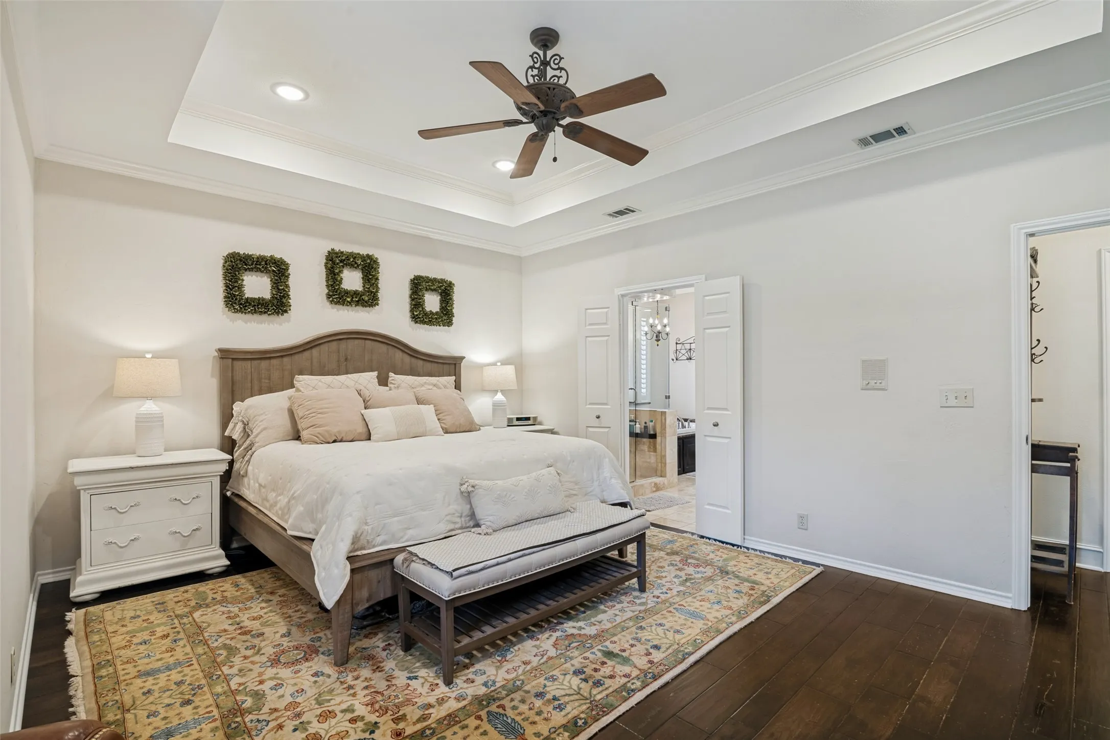 Single Family Residence For Sale in Collin County , 3921 Gettysburg Circle, Plano, Texas 75023, 4 Bedroom, 3 Bathroom, 2 Garage spaces, 2,939 Sqft, built in 1984, mls#21360434, Real Estate Agent in Plano, Homes For Sale in Collin county, Homes For Sale in Plano, Realtor in Plano Texas, Real Estate Brokerage Independent Realty Texas, Luminita Cordes Realtor
