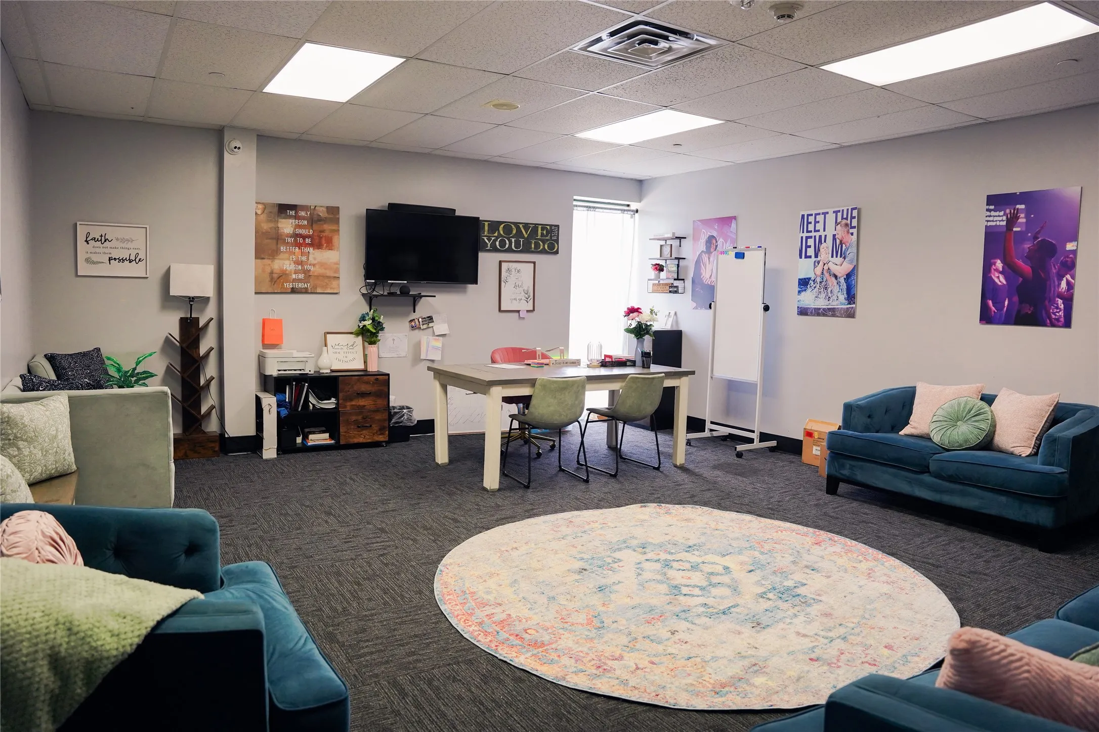 Carpeted flooring, recessed lighting, and built-in shelving