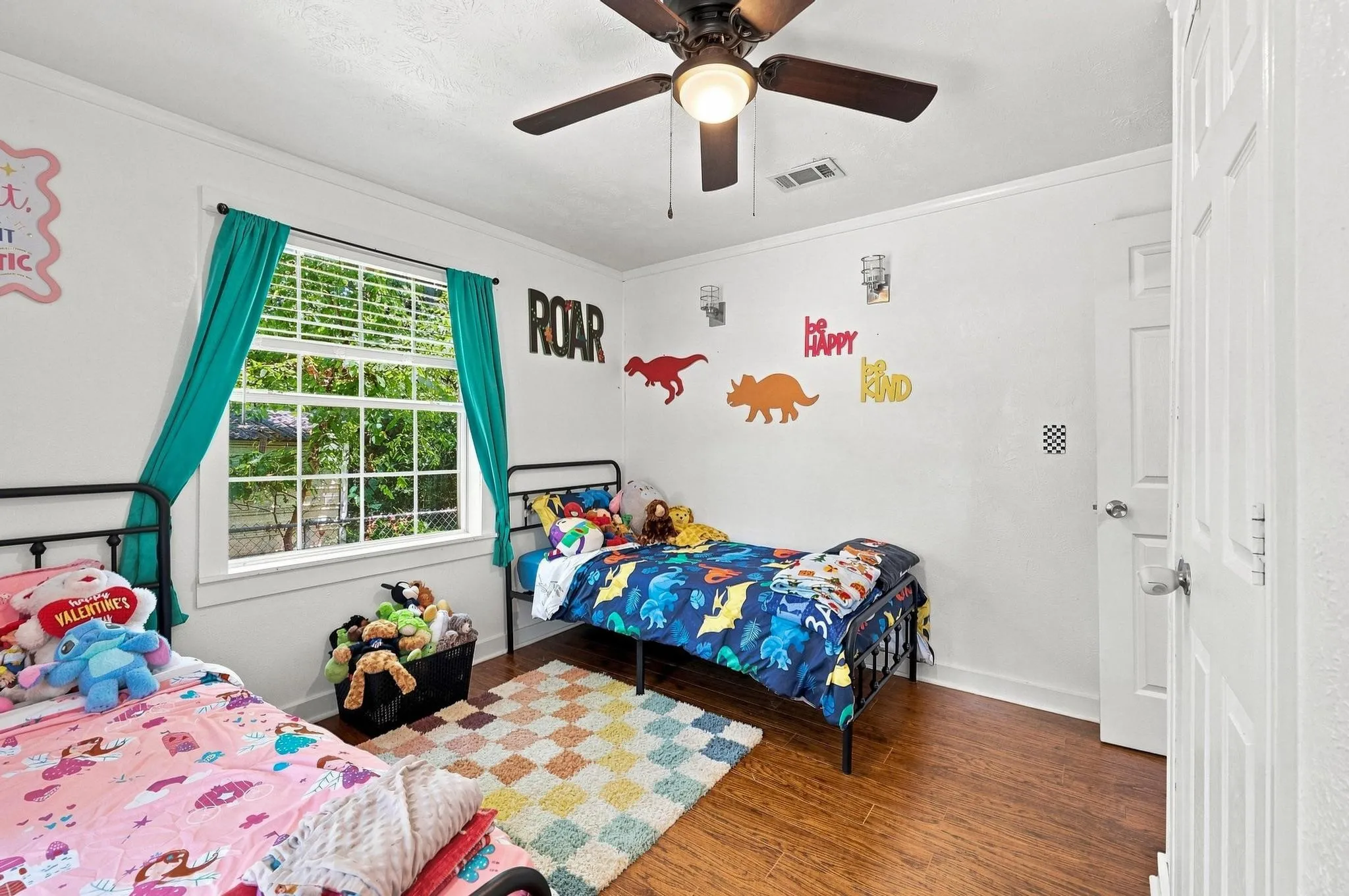 Single Family Residence For Sale in Collin County , 314 E 5th Street, Anna, Texas 75409, 3 Bedroom, 2 Bathroom, Garage spaces, 1,414 Sqft, built in 1942, mls#21360902, Real Estate Agent in Anna, Homes For Sale in Collin county, Homes For Sale in Anna, Realtor in Anna Texas, Real Estate Brokerage Independent Realty Texas, Luminita Cordes Realtor