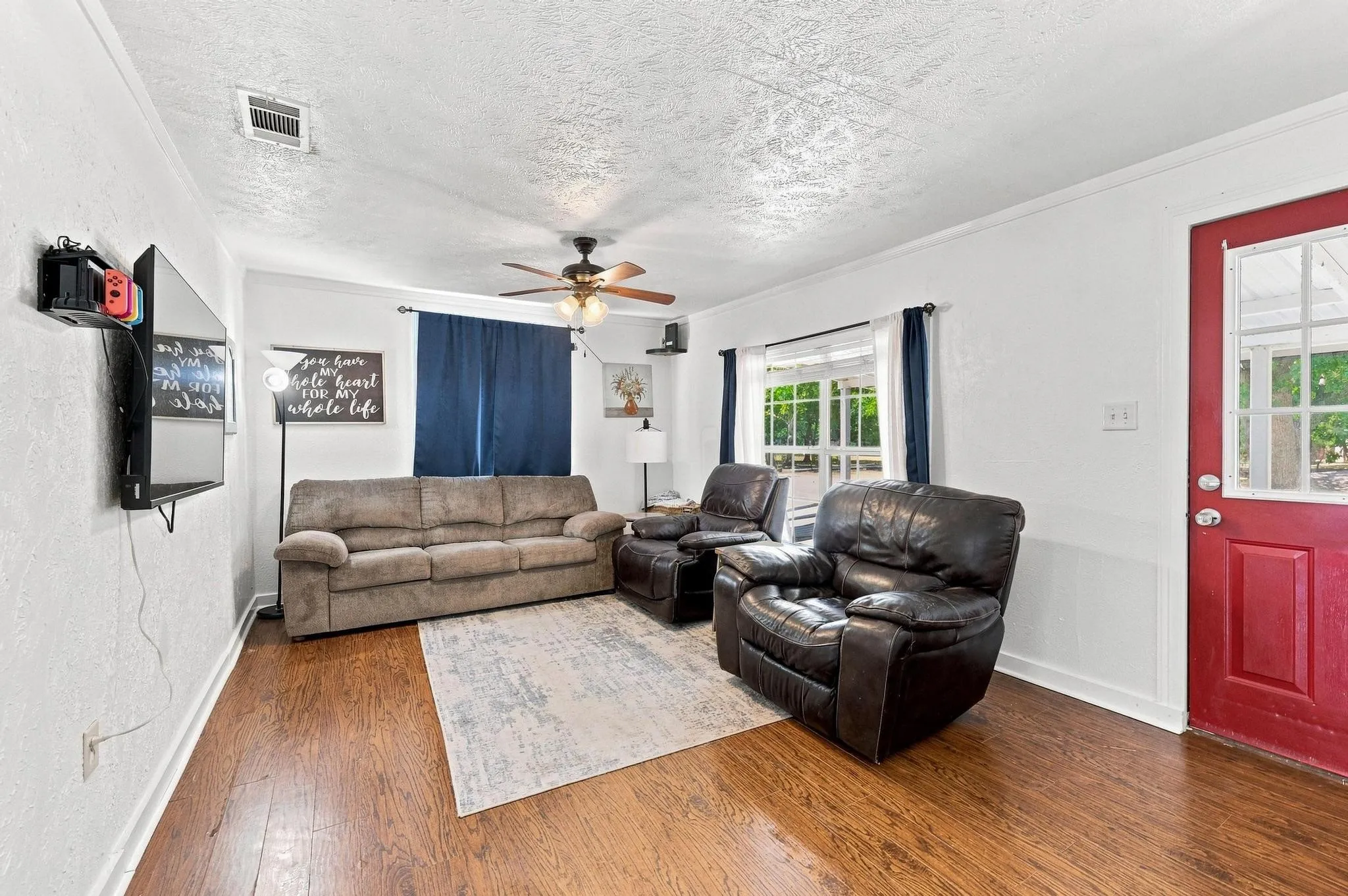 Single Family Residence For Sale in Collin County , 314 E 5th Street, Anna, Texas 75409, 3 Bedroom, 2 Bathroom, Garage spaces, 1,414 Sqft, built in 1942, mls#21360902, Real Estate Agent in Anna, Homes For Sale in Collin county, Homes For Sale in Anna, Realtor in Anna Texas, Real Estate Brokerage Independent Realty Texas, Luminita Cordes Realtor