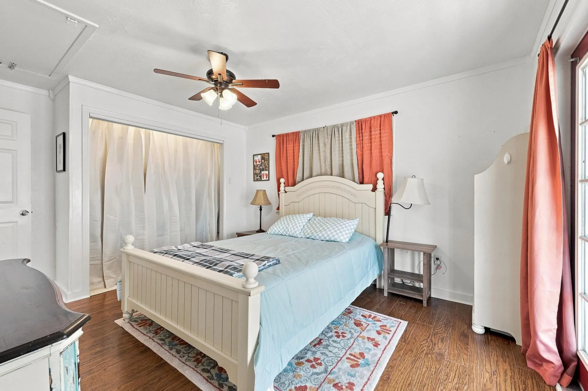 Single Family Residence For Sale in Collin County , 314 E 5th Street, Anna, Texas 75409, 3 Bedroom, 2 Bathroom, Garage spaces, 1,414 Sqft, built in 1942, mls#21360902, Real Estate Agent in Anna, Homes For Sale in Collin county, Homes For Sale in Anna, Realtor in Anna Texas, Real Estate Brokerage Independent Realty Texas, Luminita Cordes Realtor