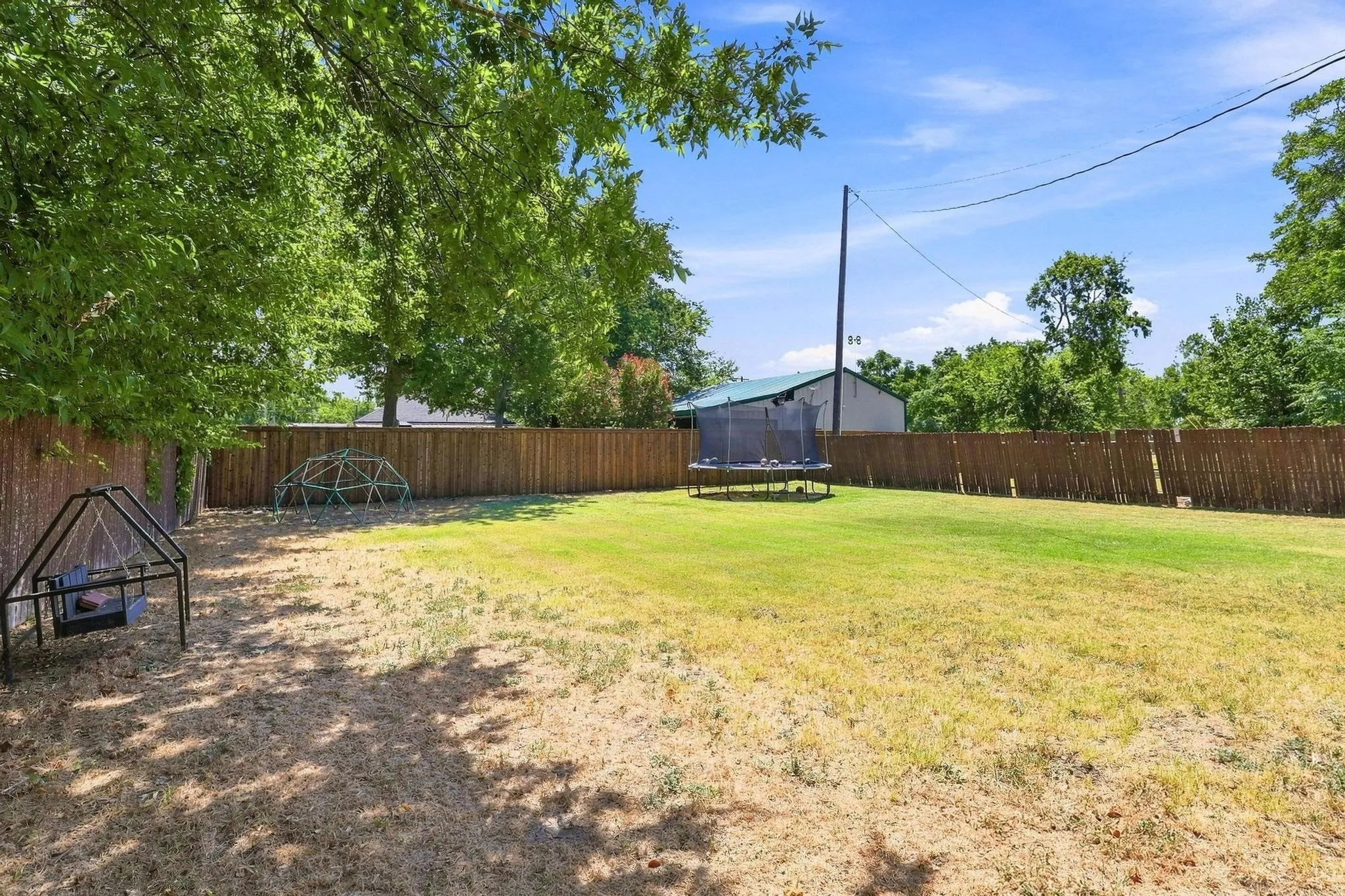 Single Family Residence For Sale in Collin County , 314 E 5th Street, Anna, Texas 75409, 3 Bedroom, 2 Bathroom, Garage spaces, 1,414 Sqft, built in 1942, mls#21360902, Real Estate Agent in Anna, Homes For Sale in Collin county, Homes For Sale in Anna, Realtor in Anna Texas, Real Estate Brokerage Independent Realty Texas, Luminita Cordes Realtor