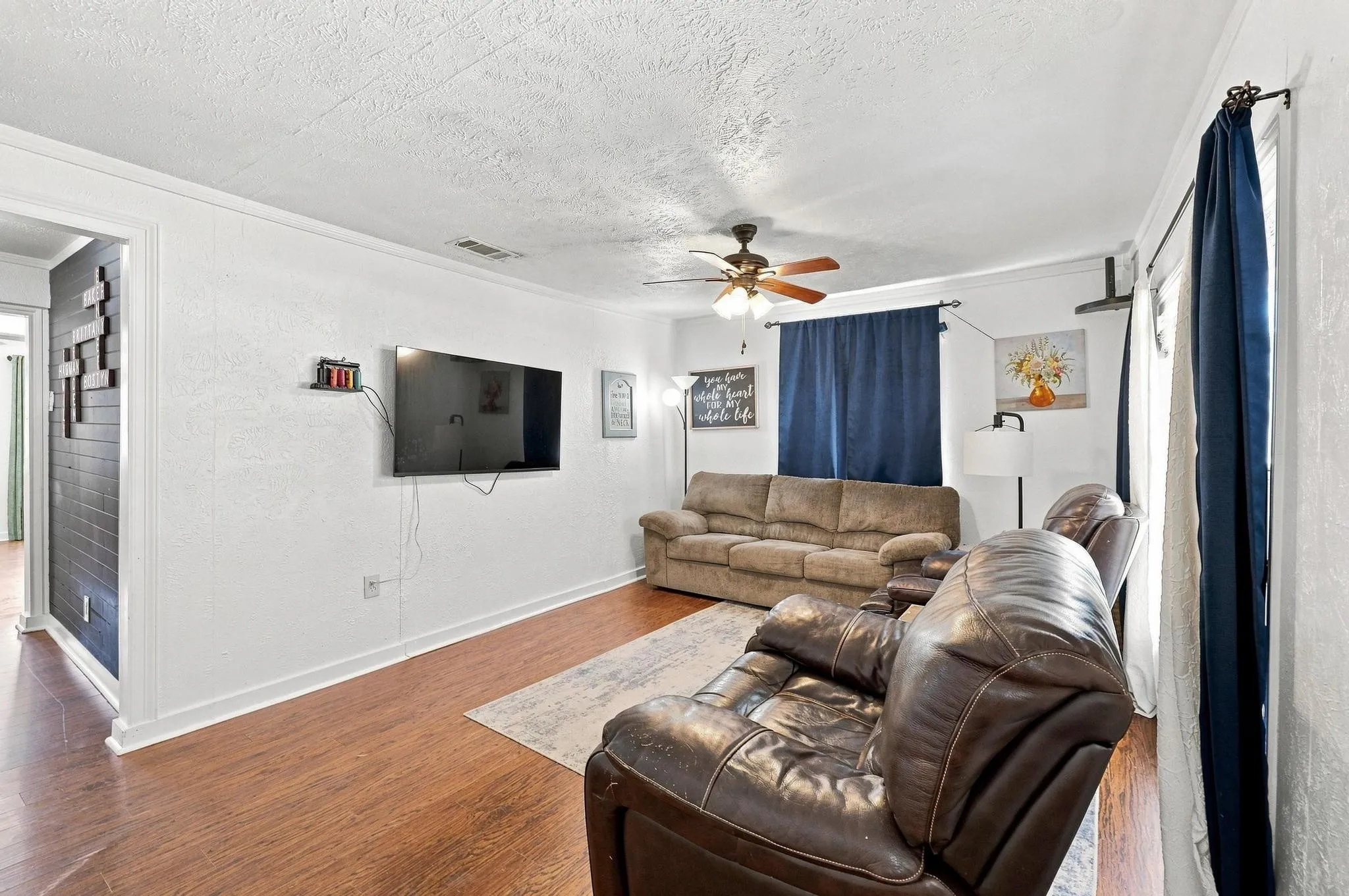 Single Family Residence For Sale in Collin County , 314 E 5th Street, Anna, Texas 75409, 3 Bedroom, 2 Bathroom, Garage spaces, 1,414 Sqft, built in 1942, mls#21360902, Real Estate Agent in Anna, Homes For Sale in Collin county, Homes For Sale in Anna, Realtor in Anna Texas, Real Estate Brokerage Independent Realty Texas, Luminita Cordes Realtor