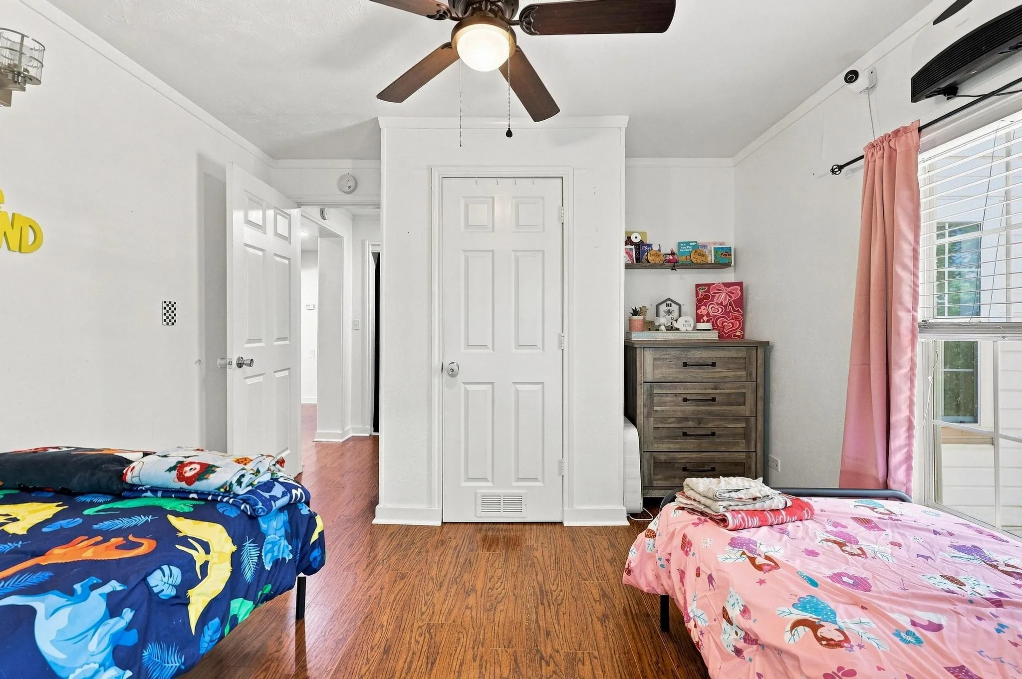 Single Family Residence For Sale in Collin County , 314 E 5th Street, Anna, Texas 75409, 3 Bedroom, 2 Bathroom, Garage spaces, 1,414 Sqft, built in 1942, mls#21360902, Real Estate Agent in Anna, Homes For Sale in Collin county, Homes For Sale in Anna, Realtor in Anna Texas, Real Estate Brokerage Independent Realty Texas, Luminita Cordes Realtor