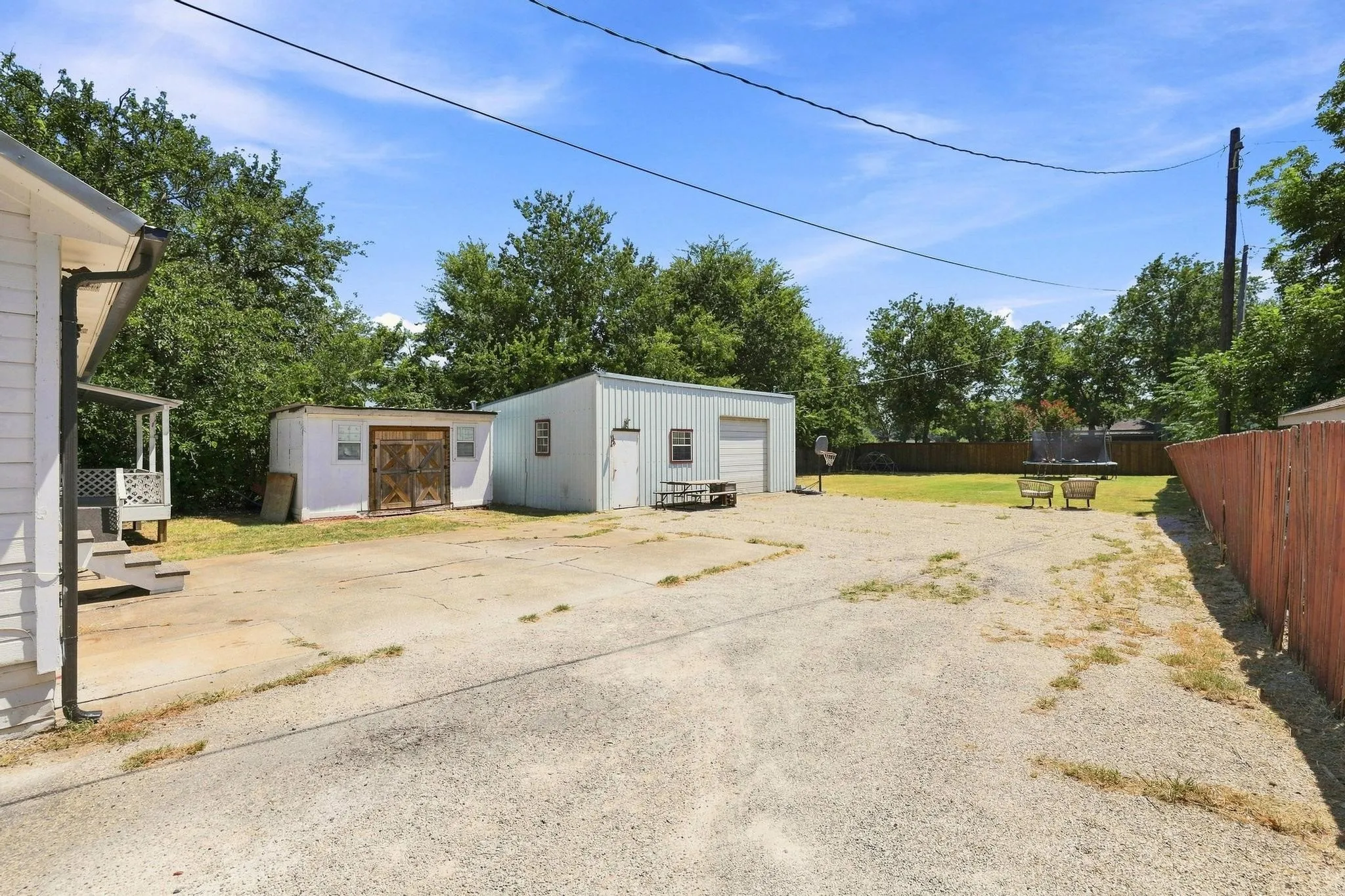 Single Family Residence For Sale in Collin County , 314 E 5th Street, Anna, Texas 75409, 3 Bedroom, 2 Bathroom, Garage spaces, 1,414 Sqft, built in 1942, mls#21360902, Real Estate Agent in Anna, Homes For Sale in Collin county, Homes For Sale in Anna, Realtor in Anna Texas, Real Estate Brokerage Independent Realty Texas, Luminita Cordes Realtor