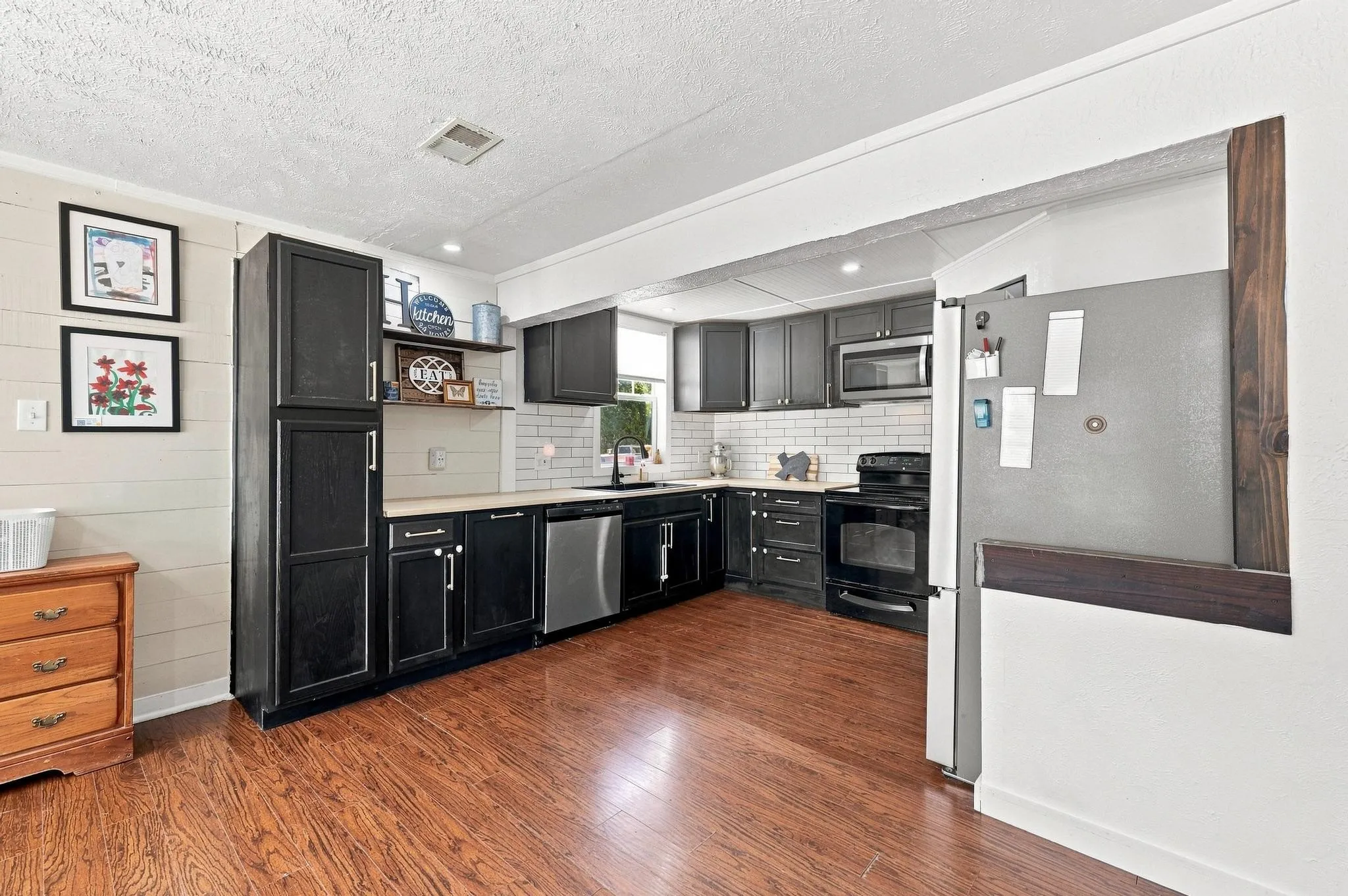Single Family Residence For Sale in Collin County , 314 E 5th Street, Anna, Texas 75409, 3 Bedroom, 2 Bathroom, Garage spaces, 1,414 Sqft, built in 1942, mls#21360902, Real Estate Agent in Anna, Homes For Sale in Collin county, Homes For Sale in Anna, Realtor in Anna Texas, Real Estate Brokerage Independent Realty Texas, Luminita Cordes Realtor