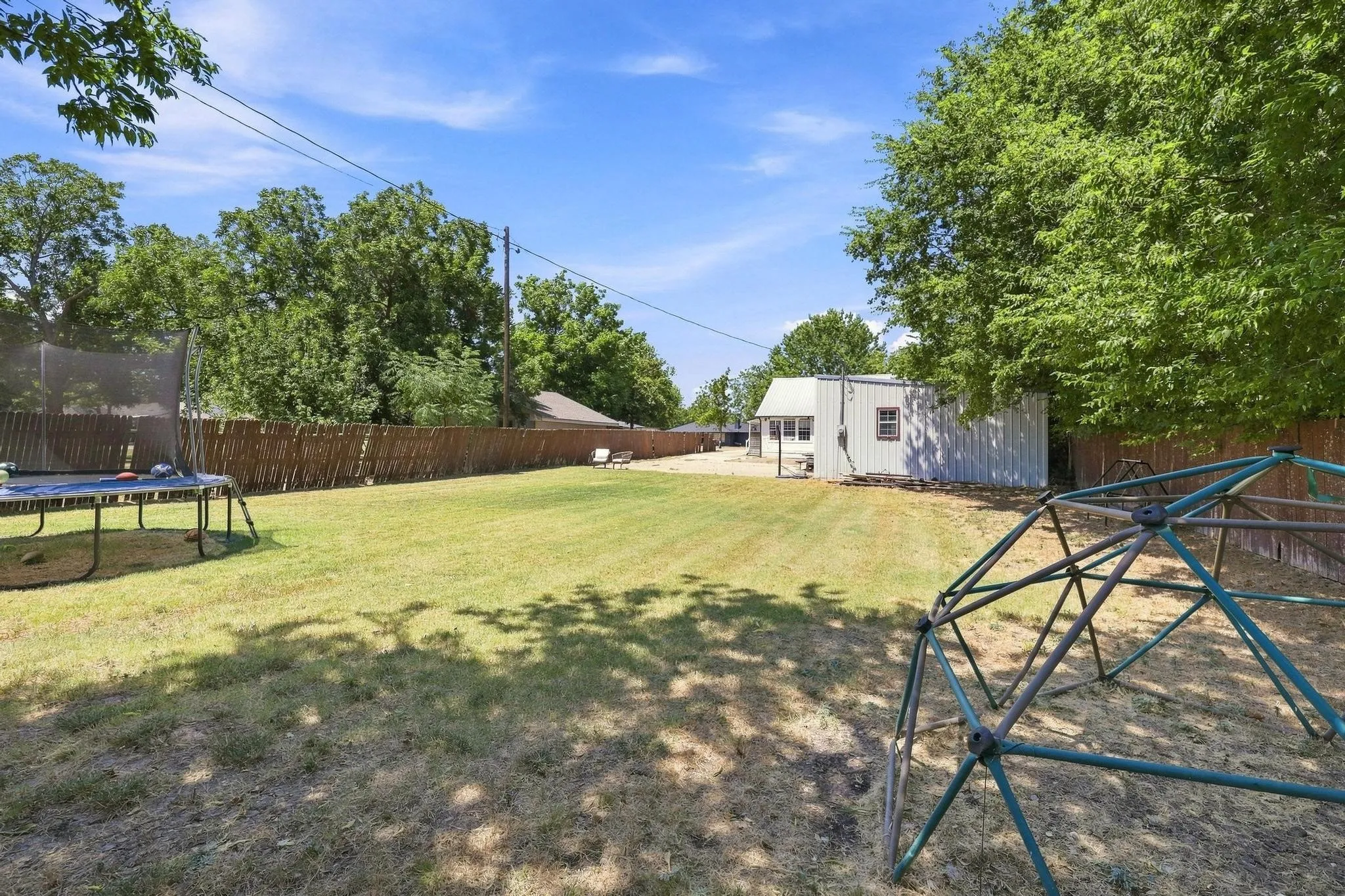 Single Family Residence For Sale in Collin County , 314 E 5th Street, Anna, Texas 75409, 3 Bedroom, 2 Bathroom, Garage spaces, 1,414 Sqft, built in 1942, mls#21360902, Real Estate Agent in Anna, Homes For Sale in Collin county, Homes For Sale in Anna, Realtor in Anna Texas, Real Estate Brokerage Independent Realty Texas, Luminita Cordes Realtor