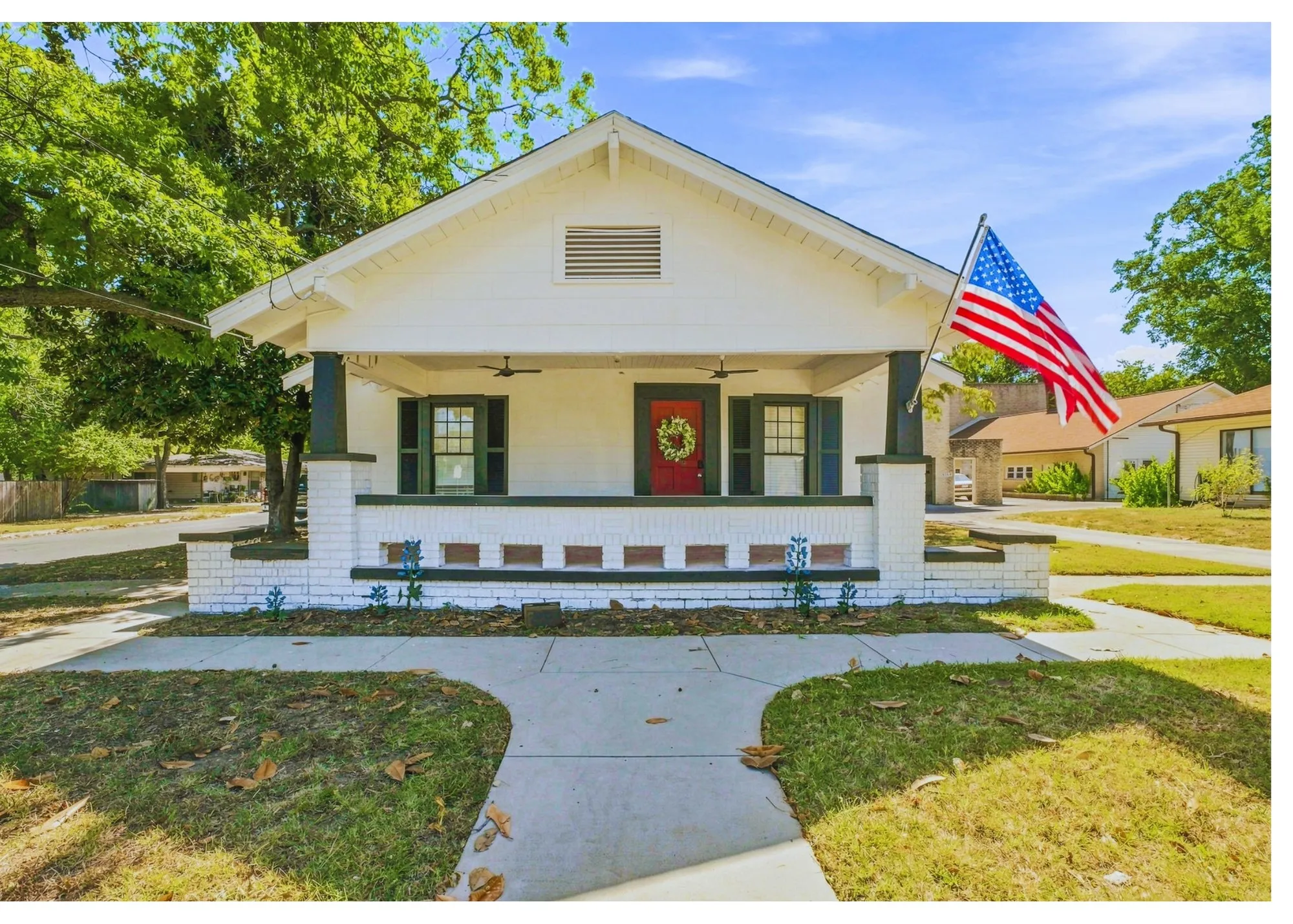 Single Family Residence For Sale in Erath County , 814 N Ollie Street, Stephenville, Texas 76401, 2 Bedroom, 1 Bathroom, Garage spaces, 1,288 Sqft, built in 1940, Price $225,000, mls#21360895, Real Estate Agent in Stephenville, Homes For Sale in Erath county, Homes For Sale in Stephenville, Realtor in Stephenville Texas, Real Estate Brokerage Independent Realty Texas, Luminita Cordes Realtor