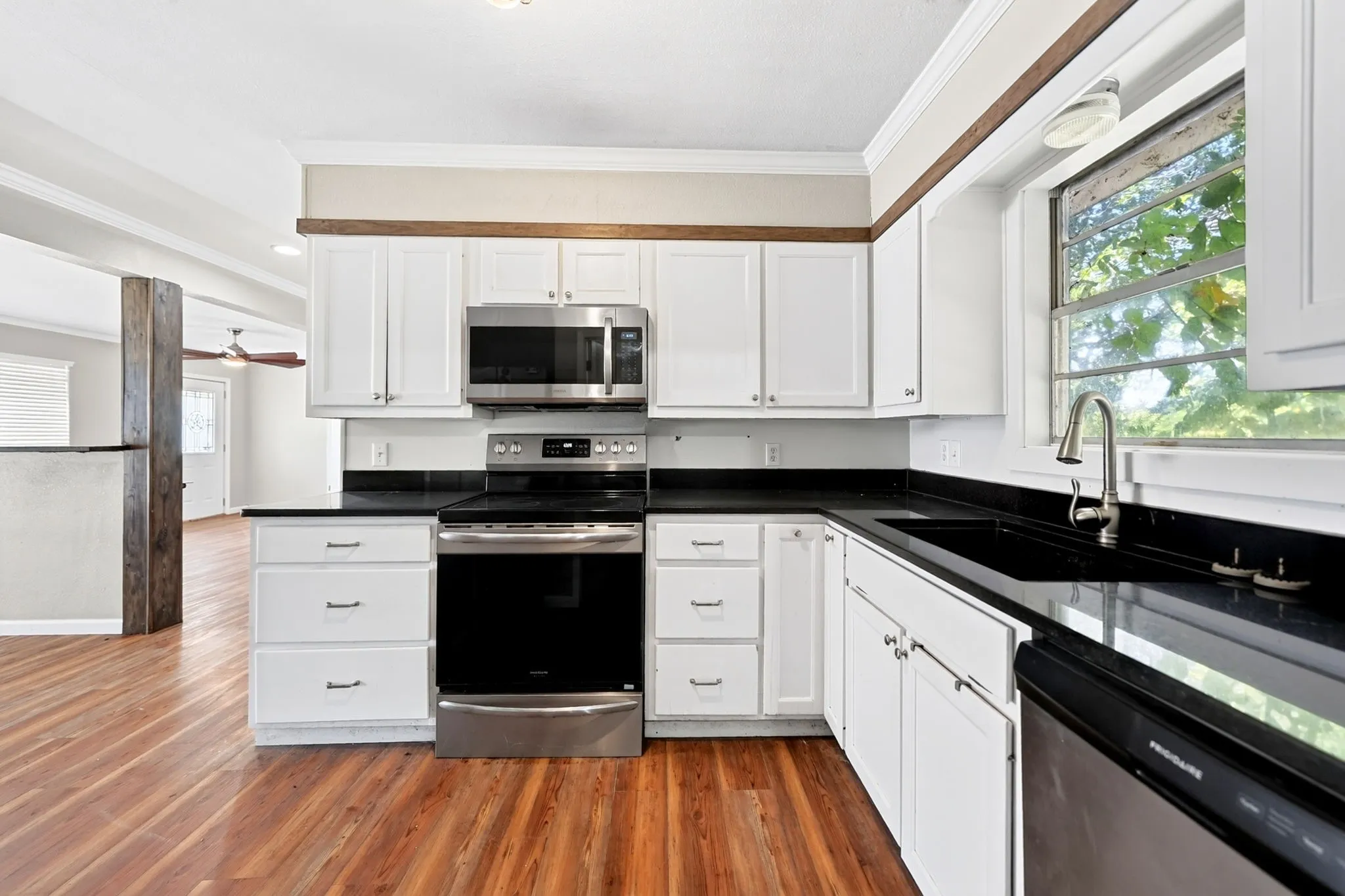 Single Family Residence For Sale in Delta County , 1020 10th Street, Cooper, Texas 75432, 4 Bedroom, 2 Bathroom, Garage spaces, 1,839 Sqft, built in 1972, Price $190,000, mls#21360728, Real Estate Agent in Cooper, Homes For Sale in Delta county, Homes For Sale in Cooper, Realtor in Cooper Texas, Real Estate Brokerage Independent Realty Texas, Luminita Cordes Realtor