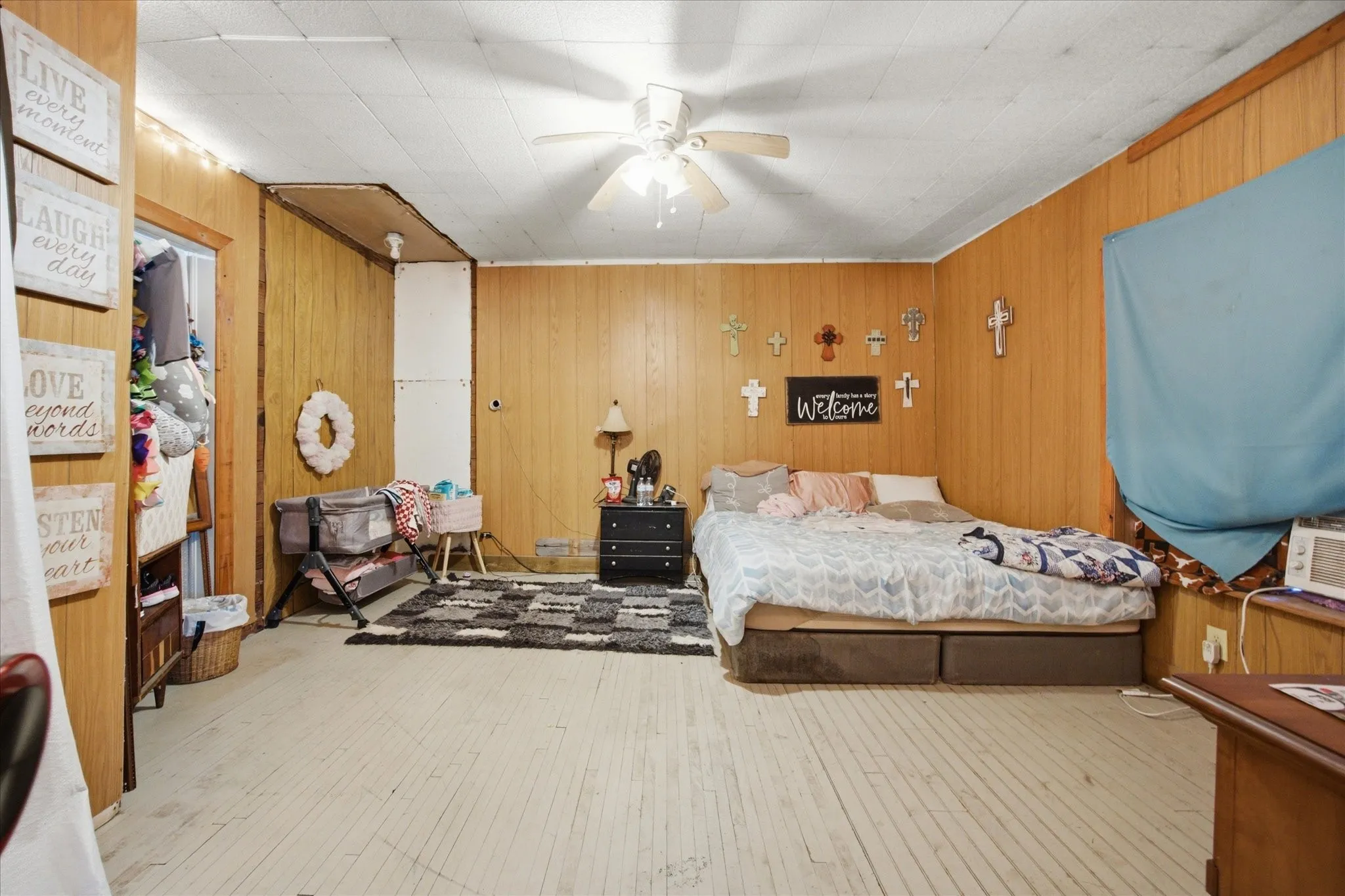 Single Family Residence For Sale in Red River (TX) County , 112 S Fm 44, Annona, Texas 75550, 3 Bedroom, 2 Bathroom, Garage spaces, 1,863 Sqft, built in 1947, mls#21360915, Real Estate Agent in Annona, Homes For Sale in Red River (TX) county, Homes For Sale in Annona, Realtor in Annona Texas, Real Estate Brokerage Independent Realty Texas, Luminita Cordes Realtor