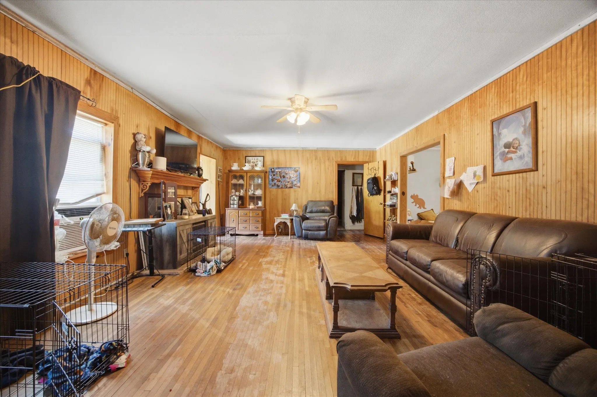 Single Family Residence For Sale in Red River (TX) County , 112 S Fm 44, Annona, Texas 75550, 3 Bedroom, 2 Bathroom, Garage spaces, 1,863 Sqft, built in 1947, mls#21360915, Real Estate Agent in Annona, Homes For Sale in Red River (TX) county, Homes For Sale in Annona, Realtor in Annona Texas, Real Estate Brokerage Independent Realty Texas, Luminita Cordes Realtor