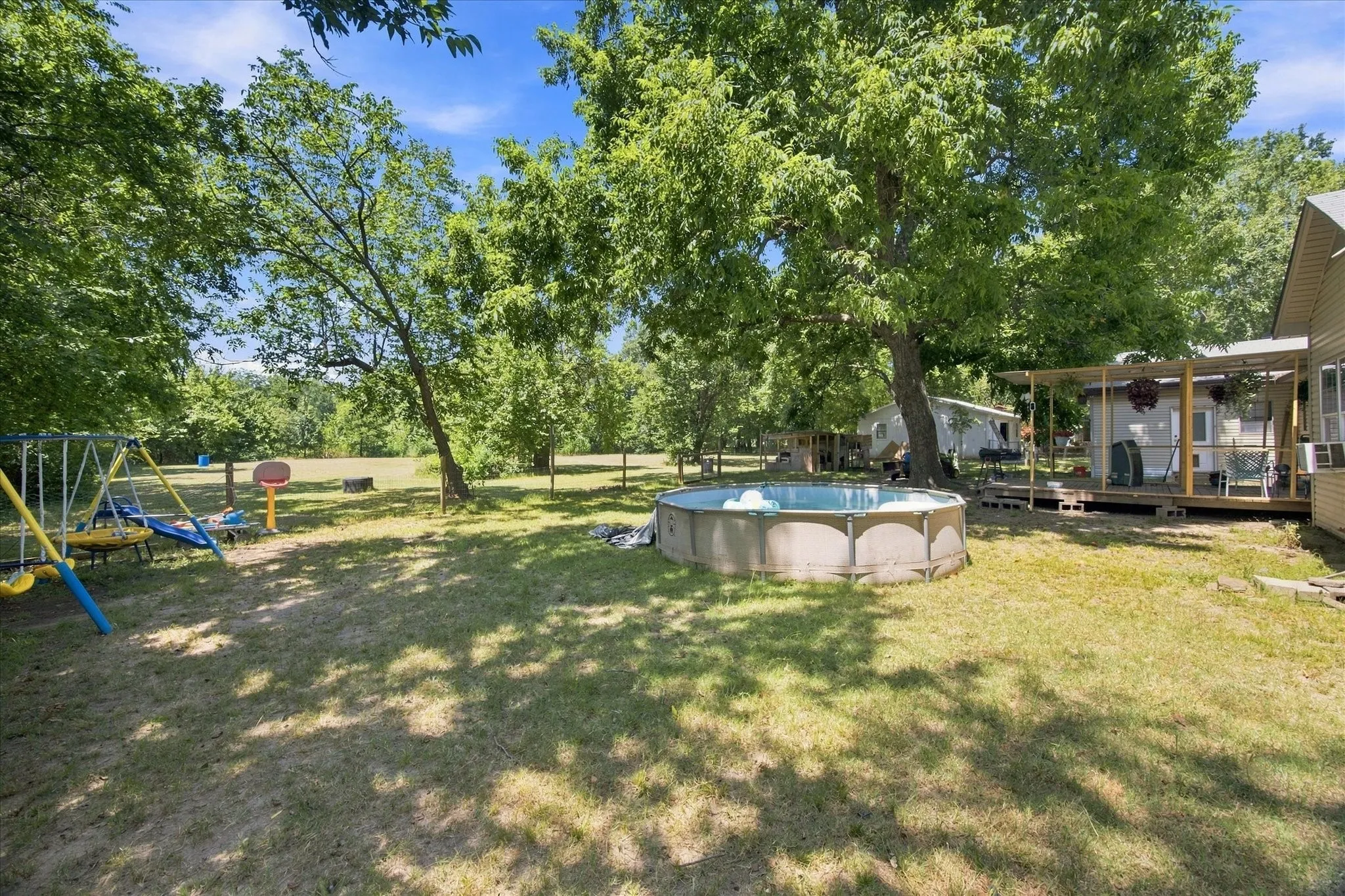 Single Family Residence For Sale in Red River (TX) County , 112 S Fm 44, Annona, Texas 75550, 3 Bedroom, 2 Bathroom, Garage spaces, 1,863 Sqft, built in 1947, mls#21360915, Real Estate Agent in Annona, Homes For Sale in Red River (TX) county, Homes For Sale in Annona, Realtor in Annona Texas, Real Estate Brokerage Independent Realty Texas, Luminita Cordes Realtor