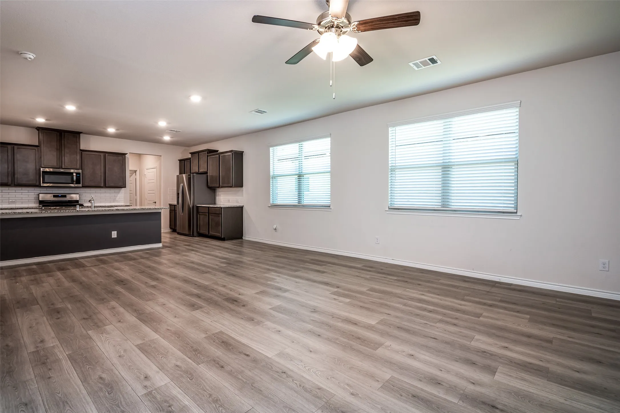 Single Family Residence For Rent in Collin County , 2721 Franklin Drive, Celina, Texas 75009, 3 Bedroom, 2 Bathroom, 2 Garage spaces, 1,602 Sqft, built in 2020, Price $2,249, mls#21360916, Real Estate Agent in Celina, Homes For Rent in Collin county, Homes For Rent in Celina, Realtor in Celina Texas, Real Estate Brokerage Independent Realty Texas, Luminita Cordes Realtor