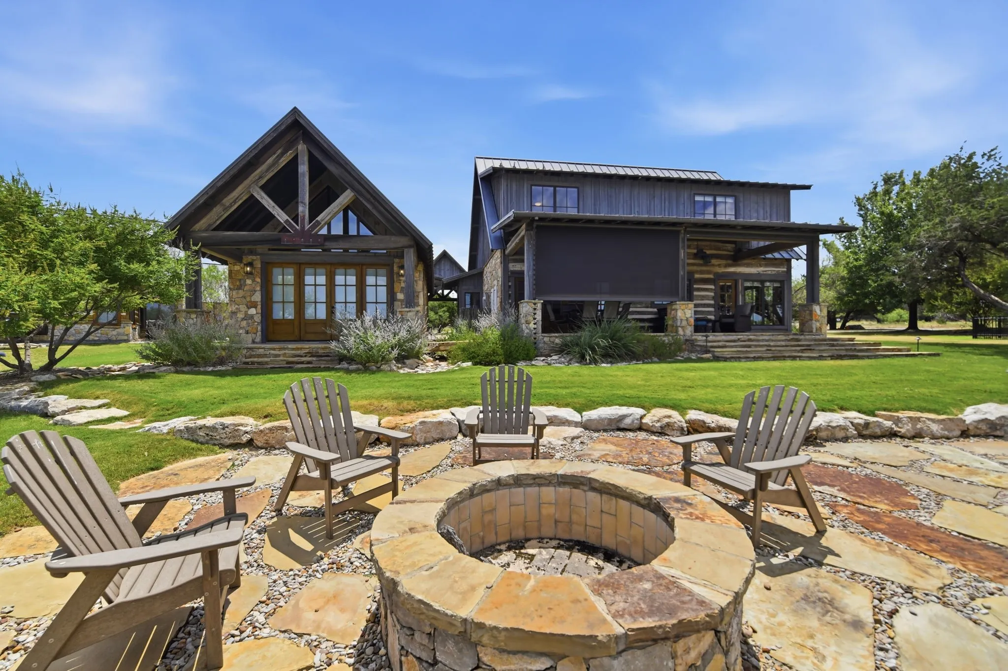 Single Family Residence For Sale in Palo Pinto County , 1165 Grandview Drive, Graford, Texas 76449, 3 Bedroom, 5 Bathroom, 1 Garage spaces, 2,723 Sqft, built in 2008, mls#21360817, Real Estate Agent in Graford, Homes For Sale in Palo Pinto county, Homes For Sale in Graford, Realtor in Graford Texas, Real Estate Brokerage Independent Realty Texas, Luminita Cordes Realtor