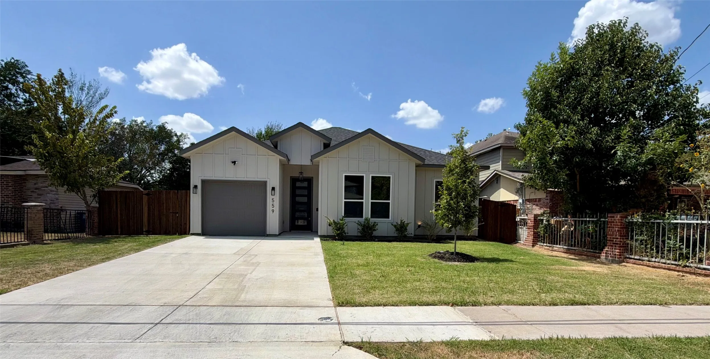 Single Family Residence For Sale in Dallas County , 559 Pleasant Vista Drive, Dallas, Texas 75217, 4 Bedroom, 2 Bathroom, 1 Garage spaces, 1,612 Sqft, built in 2026, mls#21360907, Real Estate Agent in Dallas, Homes For Sale in Dallas county, Homes For Sale in Dallas, Realtor in Dallas Texas, Real Estate Brokerage Independent Realty Texas, Luminita Cordes Realtor