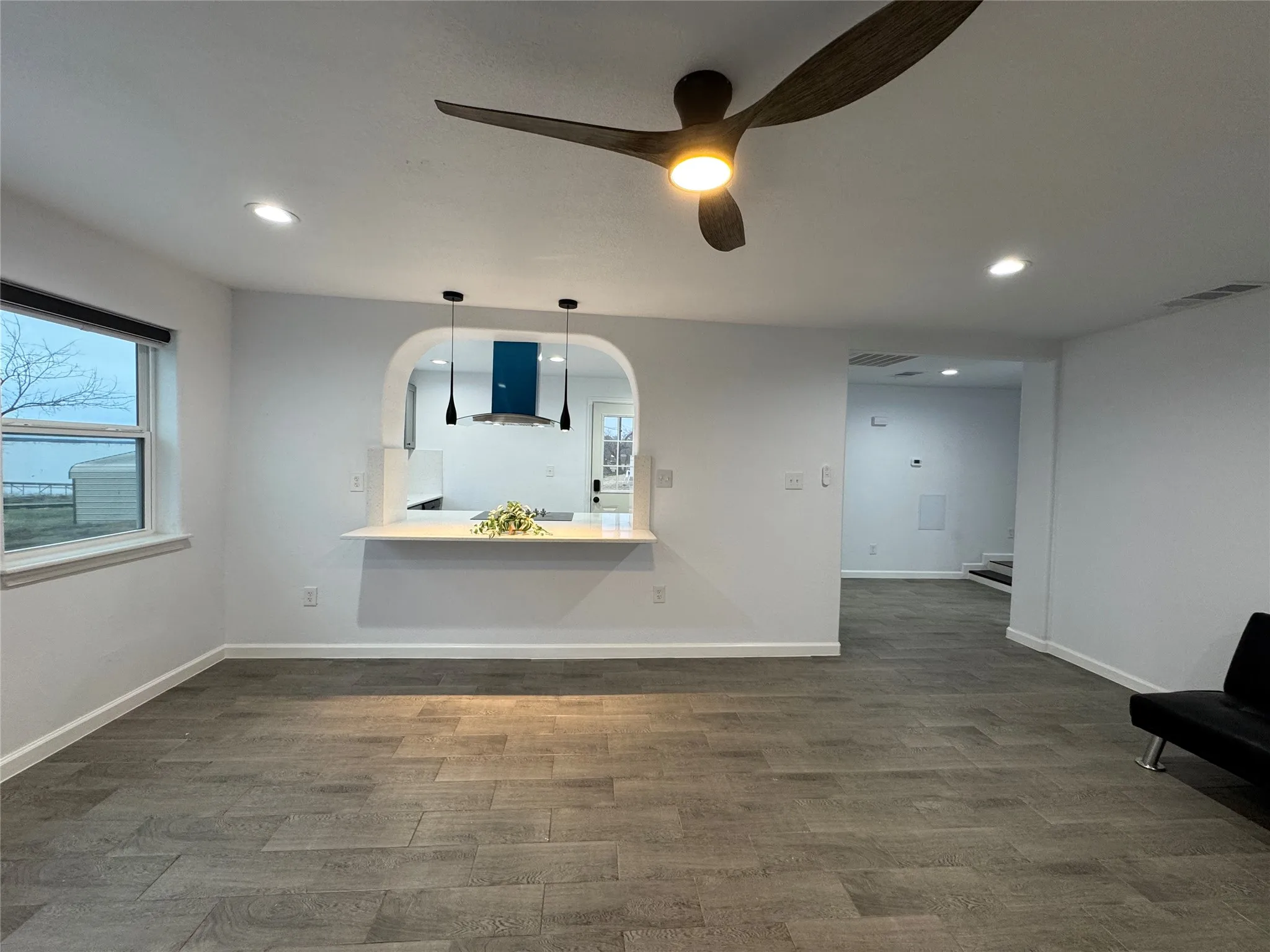 Single Family Residence For Sale in Hunt County , 1020 Crazy Horse, Quinlan, Texas 75474, 3 Bedroom, 3 Bathroom, Garage spaces, 2,132 Sqft, built in 1981, mls#21360920, Real Estate Agent in Quinlan, Homes For Sale in Hunt county, Homes For Sale in Quinlan, Realtor in Quinlan Texas, Real Estate Brokerage Independent Realty Texas, Luminita Cordes Realtor