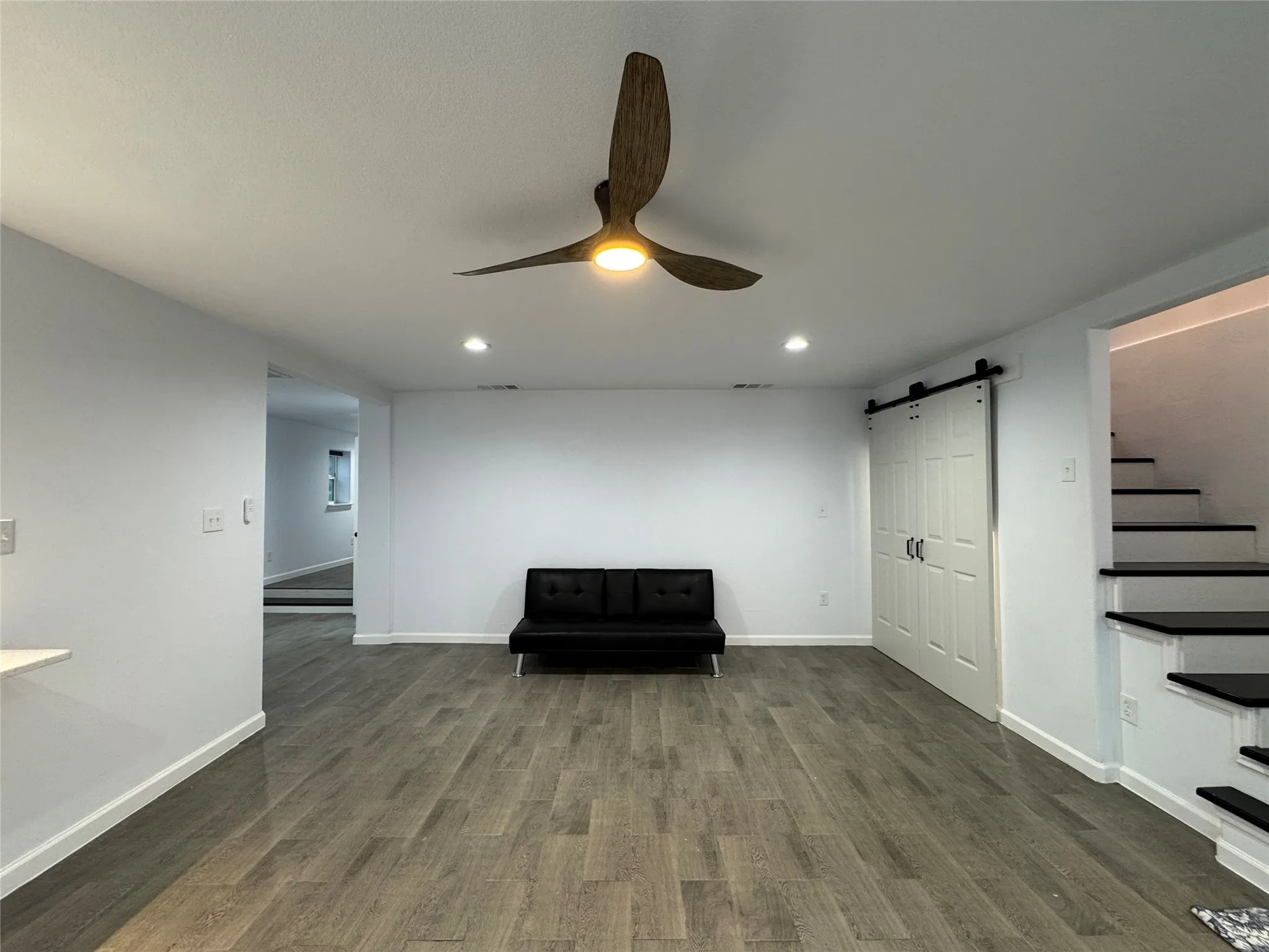Single Family Residence For Sale in Hunt County , 1020 Crazy Horse, Quinlan, Texas 75474, 3 Bedroom, 3 Bathroom, Garage spaces, 2,132 Sqft, built in 1981, mls#21360920, Real Estate Agent in Quinlan, Homes For Sale in Hunt county, Homes For Sale in Quinlan, Realtor in Quinlan Texas, Real Estate Brokerage Independent Realty Texas, Luminita Cordes Realtor
