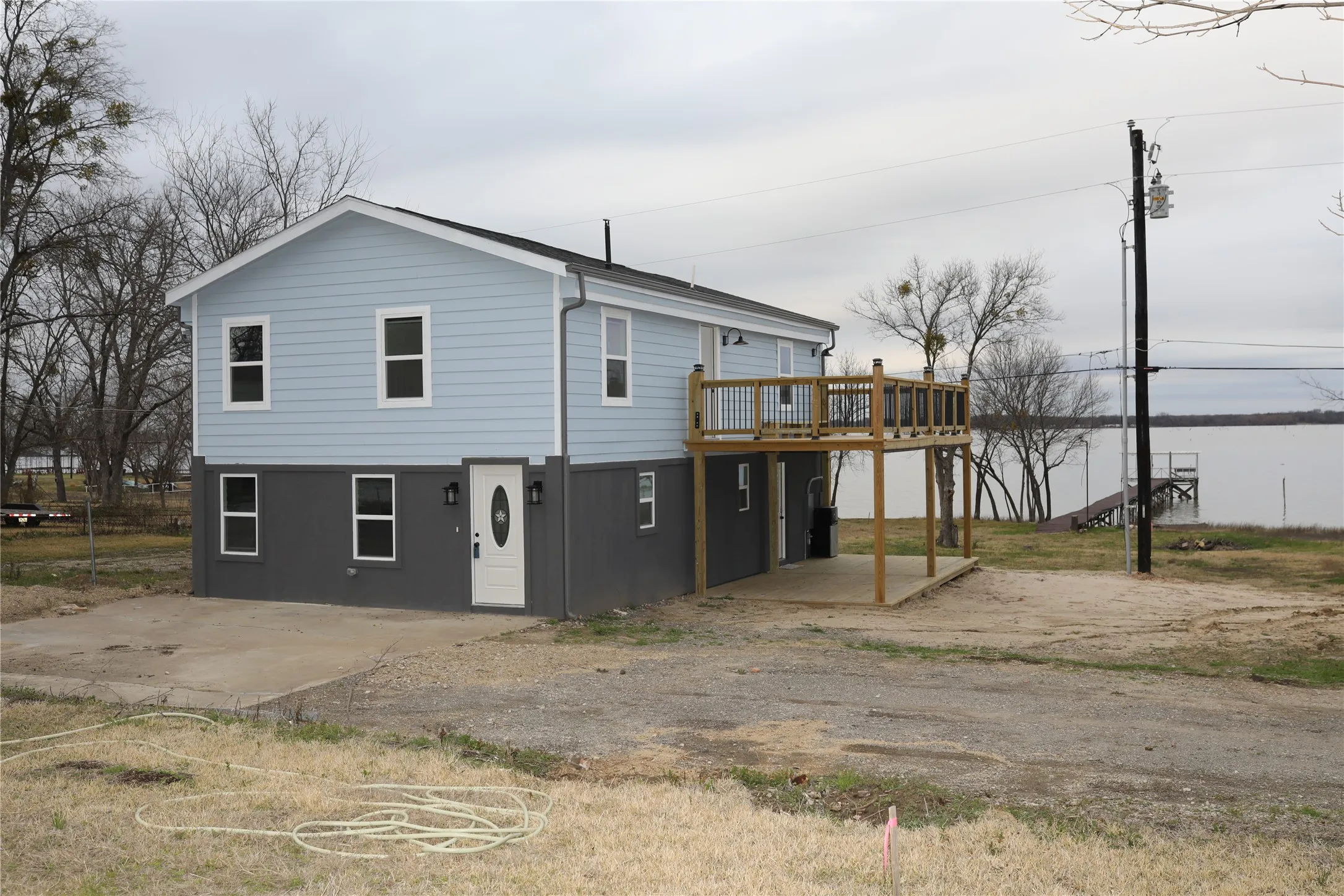 Single Family Residence For Sale in Hunt County , 1020 Crazy Horse, Quinlan, Texas 75474, 3 Bedroom, 3 Bathroom, Garage spaces, 2,132 Sqft, built in 1981, mls#21360920, Real Estate Agent in Quinlan, Homes For Sale in Hunt county, Homes For Sale in Quinlan, Realtor in Quinlan Texas, Real Estate Brokerage Independent Realty Texas, Luminita Cordes Realtor