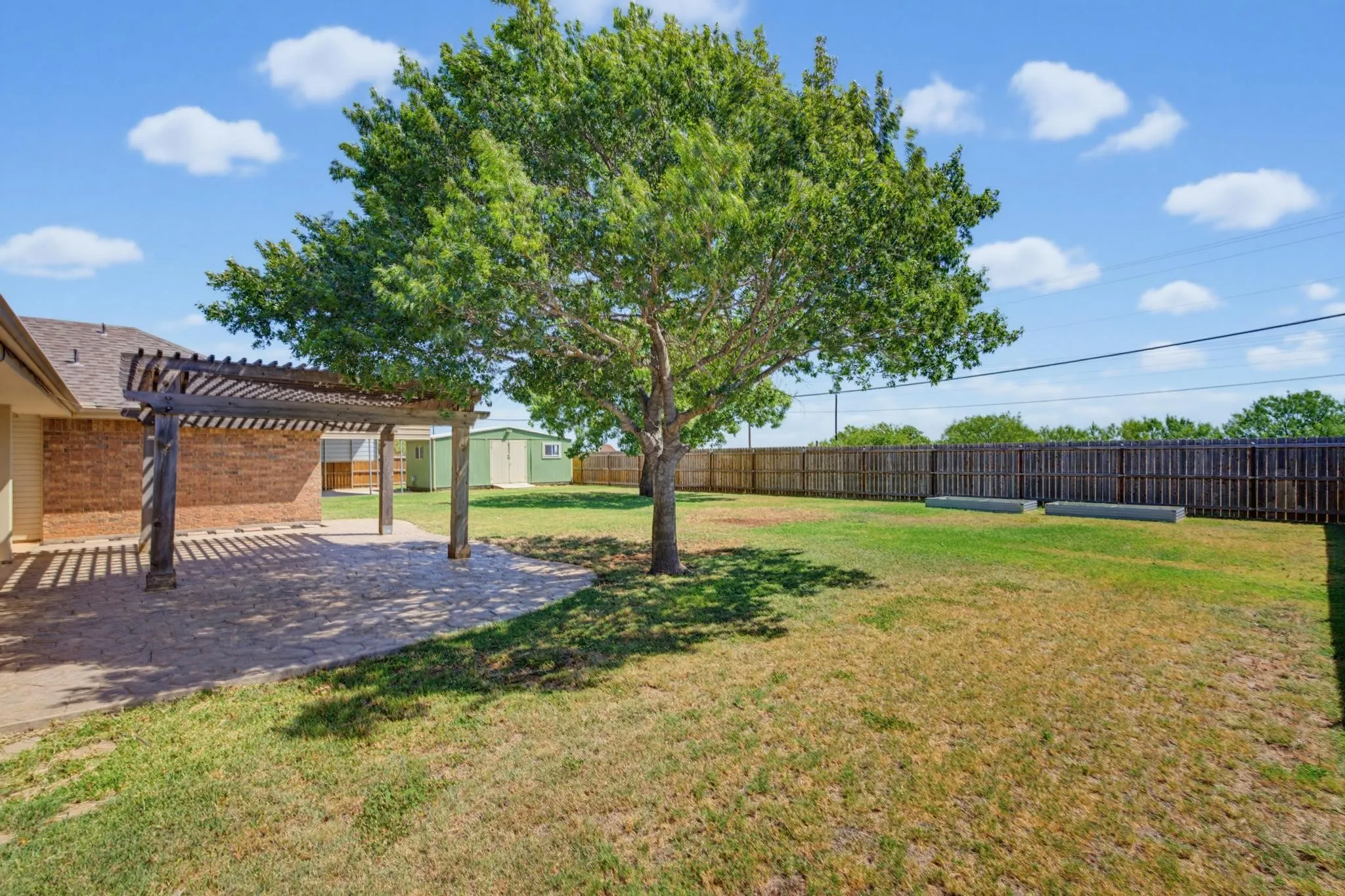 Single Family Residence For Sale in Taylor County , 201 Dollar Bill Drive, Abilene, Texas 79602, 4 Bedroom, 2 Bathroom, 2 Garage spaces, 2,083 Sqft, built in 2004, mls#21359530, Real Estate Agent in Abilene, Homes For Sale in Taylor county, Homes For Sale in Abilene, Realtor in Abilene Texas, Real Estate Brokerage Independent Realty Texas, Luminita Cordes Realtor