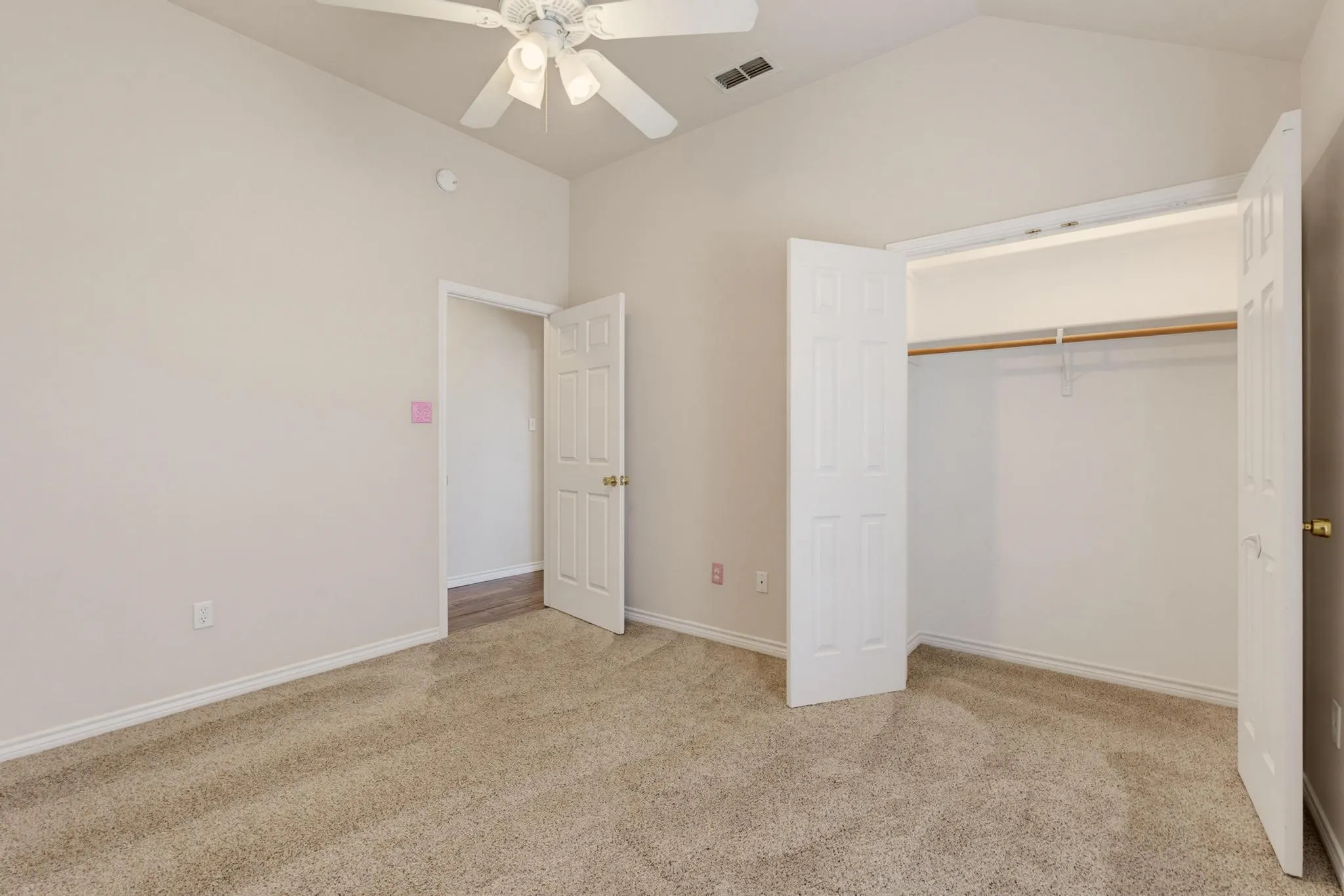 Single Family Residence For Sale in Taylor County , 201 Dollar Bill Drive, Abilene, Texas 79602, 4 Bedroom, 2 Bathroom, 2 Garage spaces, 2,083 Sqft, built in 2004, mls#21359530, Real Estate Agent in Abilene, Homes For Sale in Taylor county, Homes For Sale in Abilene, Realtor in Abilene Texas, Real Estate Brokerage Independent Realty Texas, Luminita Cordes Realtor