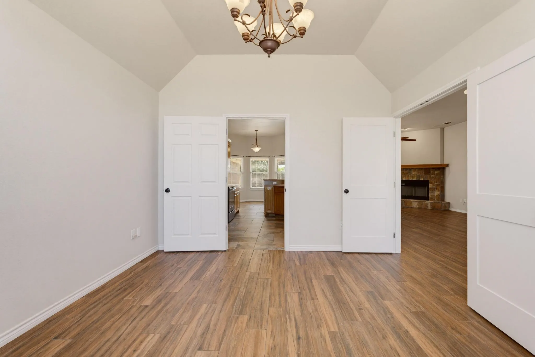 Single Family Residence For Sale in Taylor County , 201 Dollar Bill Drive, Abilene, Texas 79602, 4 Bedroom, 2 Bathroom, 2 Garage spaces, 2,083 Sqft, built in 2004, mls#21359530, Real Estate Agent in Abilene, Homes For Sale in Taylor county, Homes For Sale in Abilene, Realtor in Abilene Texas, Real Estate Brokerage Independent Realty Texas, Luminita Cordes Realtor