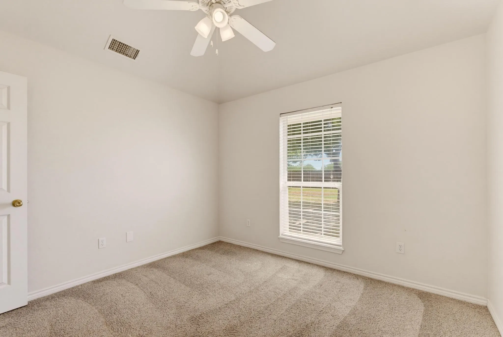 Single Family Residence For Sale in Taylor County , 201 Dollar Bill Drive, Abilene, Texas 79602, 4 Bedroom, 2 Bathroom, 2 Garage spaces, 2,083 Sqft, built in 2004, mls#21359530, Real Estate Agent in Abilene, Homes For Sale in Taylor county, Homes For Sale in Abilene, Realtor in Abilene Texas, Real Estate Brokerage Independent Realty Texas, Luminita Cordes Realtor