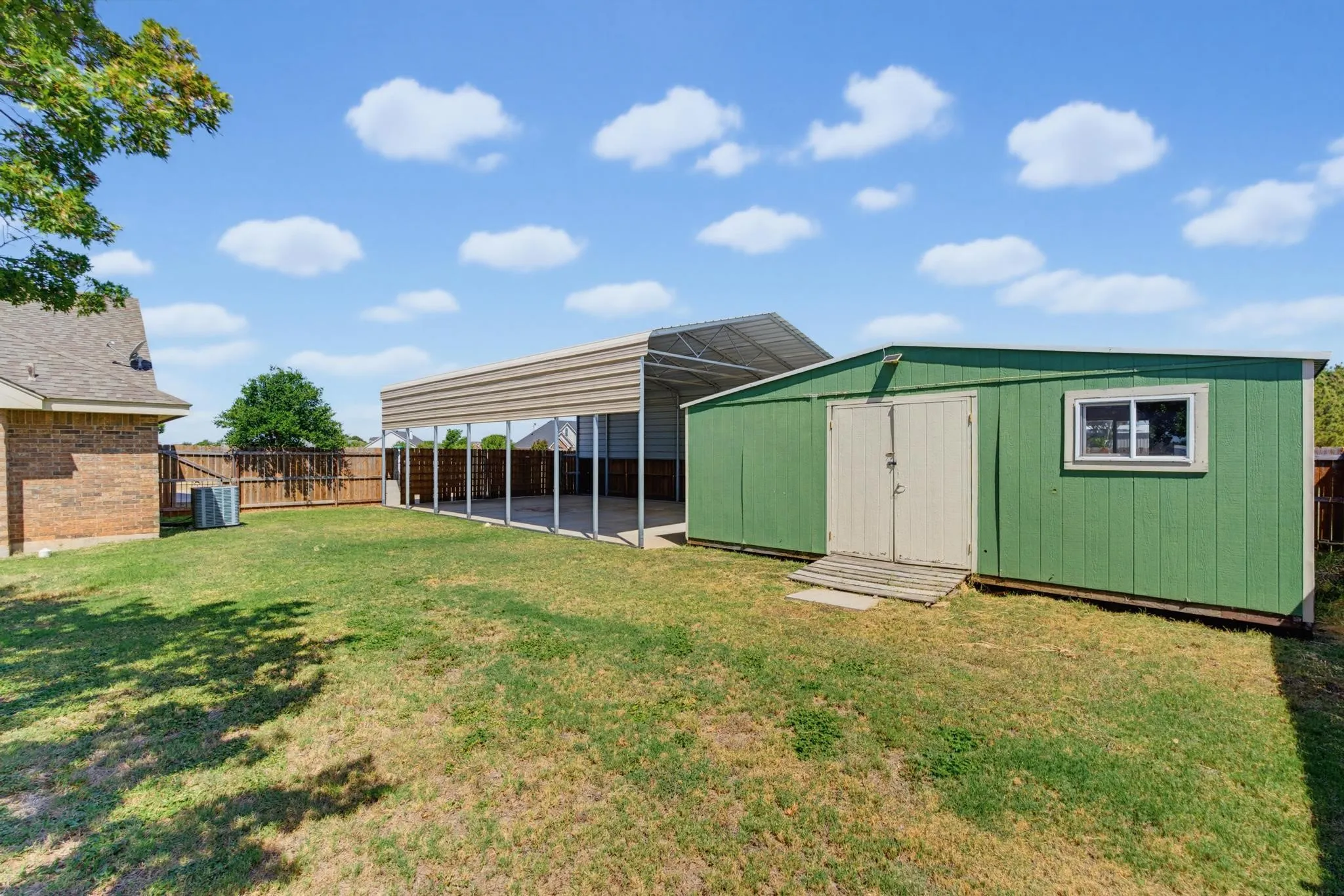 Single Family Residence For Sale in Taylor County , 201 Dollar Bill Drive, Abilene, Texas 79602, 4 Bedroom, 2 Bathroom, 2 Garage spaces, 2,083 Sqft, built in 2004, mls#21359530, Real Estate Agent in Abilene, Homes For Sale in Taylor county, Homes For Sale in Abilene, Realtor in Abilene Texas, Real Estate Brokerage Independent Realty Texas, Luminita Cordes Realtor