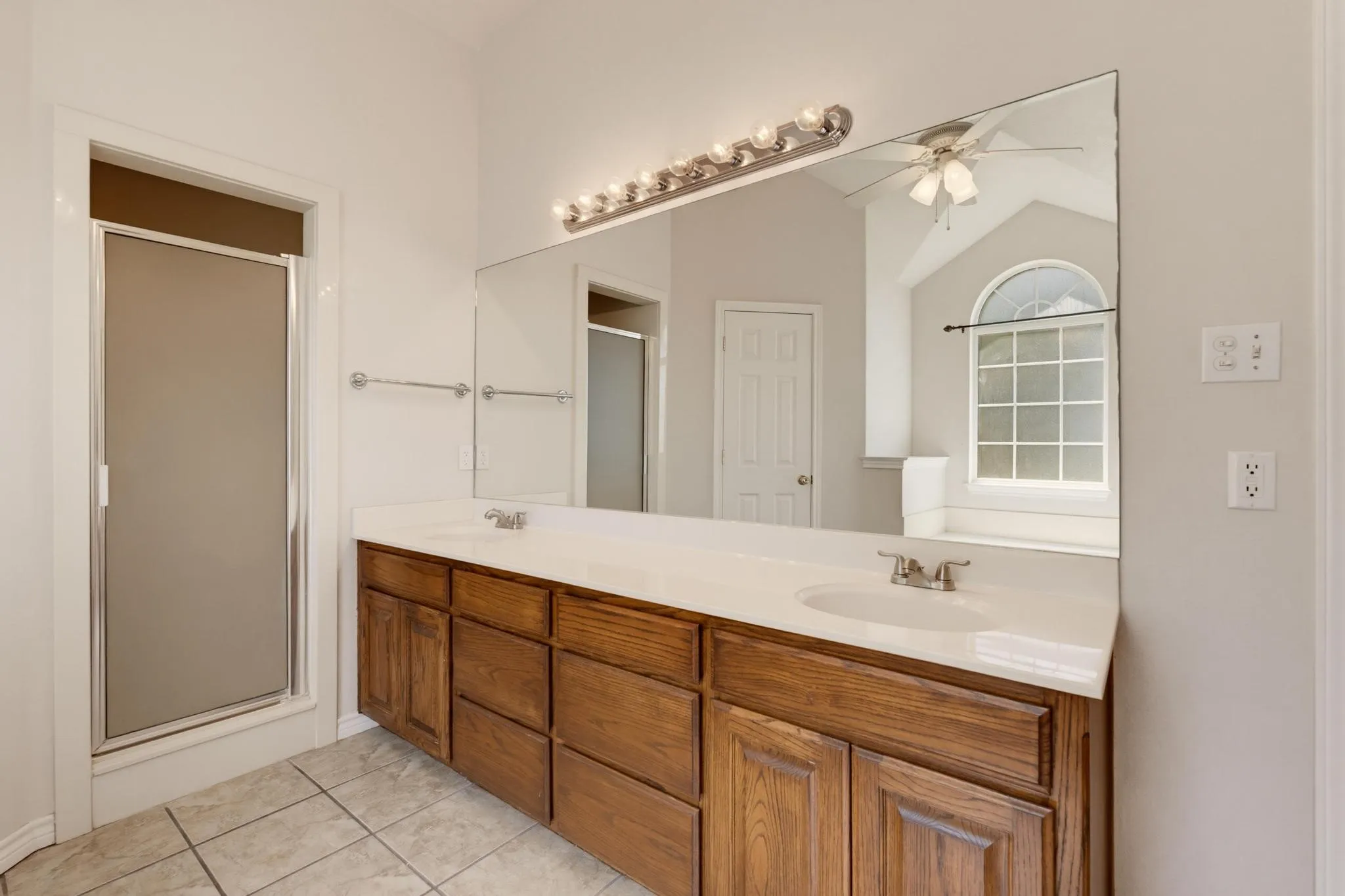 Single Family Residence For Sale in Taylor County , 201 Dollar Bill Drive, Abilene, Texas 79602, 4 Bedroom, 2 Bathroom, 2 Garage spaces, 2,083 Sqft, built in 2004, mls#21359530, Real Estate Agent in Abilene, Homes For Sale in Taylor county, Homes For Sale in Abilene, Realtor in Abilene Texas, Real Estate Brokerage Independent Realty Texas, Luminita Cordes Realtor
