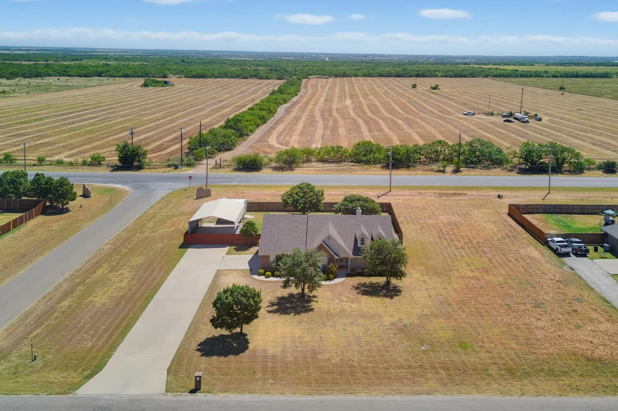 Single Family Residence For Sale in Taylor County , 201 Dollar Bill Drive, Abilene, Texas 79602, 4 Bedroom, 2 Bathroom, 2 Garage spaces, 2,083 Sqft, built in 2004, mls#21359530, Real Estate Agent in Abilene, Homes For Sale in Taylor county, Homes For Sale in Abilene, Realtor in Abilene Texas, Real Estate Brokerage Independent Realty Texas, Luminita Cordes Realtor