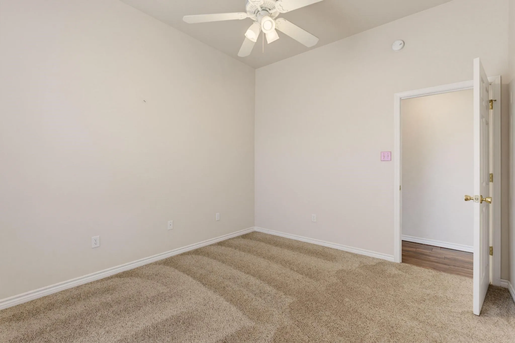 Single Family Residence For Sale in Taylor County , 201 Dollar Bill Drive, Abilene, Texas 79602, 4 Bedroom, 2 Bathroom, 2 Garage spaces, 2,083 Sqft, built in 2004, mls#21359530, Real Estate Agent in Abilene, Homes For Sale in Taylor county, Homes For Sale in Abilene, Realtor in Abilene Texas, Real Estate Brokerage Independent Realty Texas, Luminita Cordes Realtor
