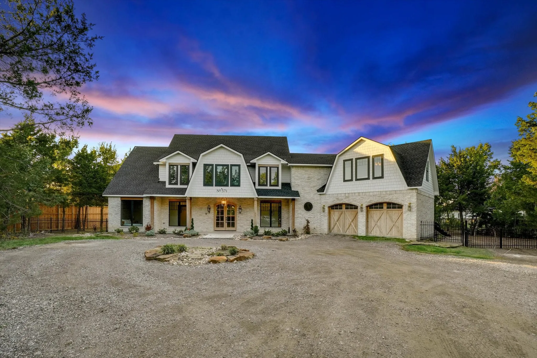 Single Family Residence For Sale in Ellis County , 371 S Ring Road, Waxahachie, Texas 75165, 6 Bedroom, 4 Bathroom, 2 Garage spaces, 4,474 Sqft, built in 2020, mls#21360918, Real Estate Agent in Waxahachie, Homes For Sale in Ellis county, Homes For Sale in Waxahachie, Realtor in Waxahachie Texas, Real Estate Brokerage Independent Realty Texas, Luminita Cordes Realtor