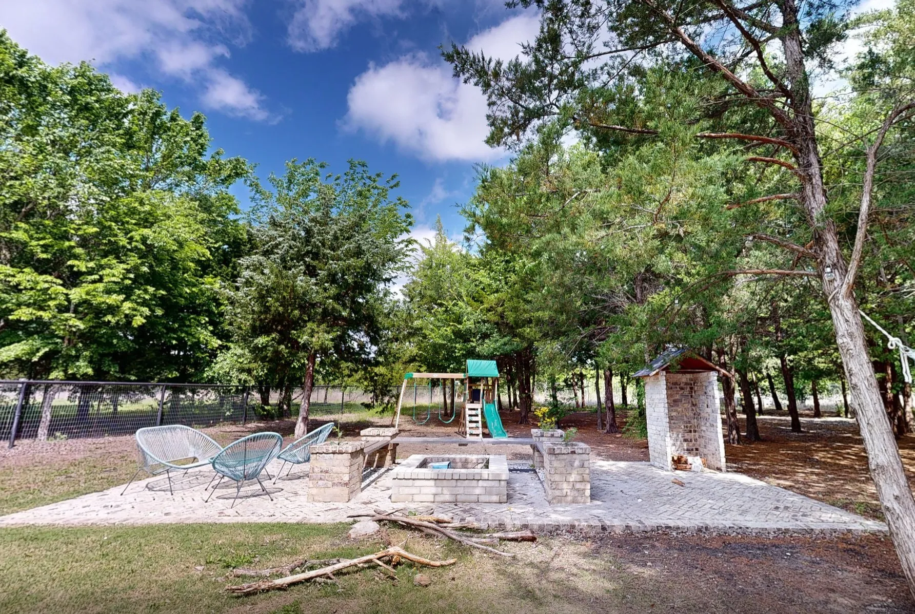 Single Family Residence For Sale in Ellis County , 371 S Ring Road, Waxahachie, Texas 75165, 6 Bedroom, 4 Bathroom, 2 Garage spaces, 4,474 Sqft, built in 2020, mls#21360918, Real Estate Agent in Waxahachie, Homes For Sale in Ellis county, Homes For Sale in Waxahachie, Realtor in Waxahachie Texas, Real Estate Brokerage Independent Realty Texas, Luminita Cordes Realtor