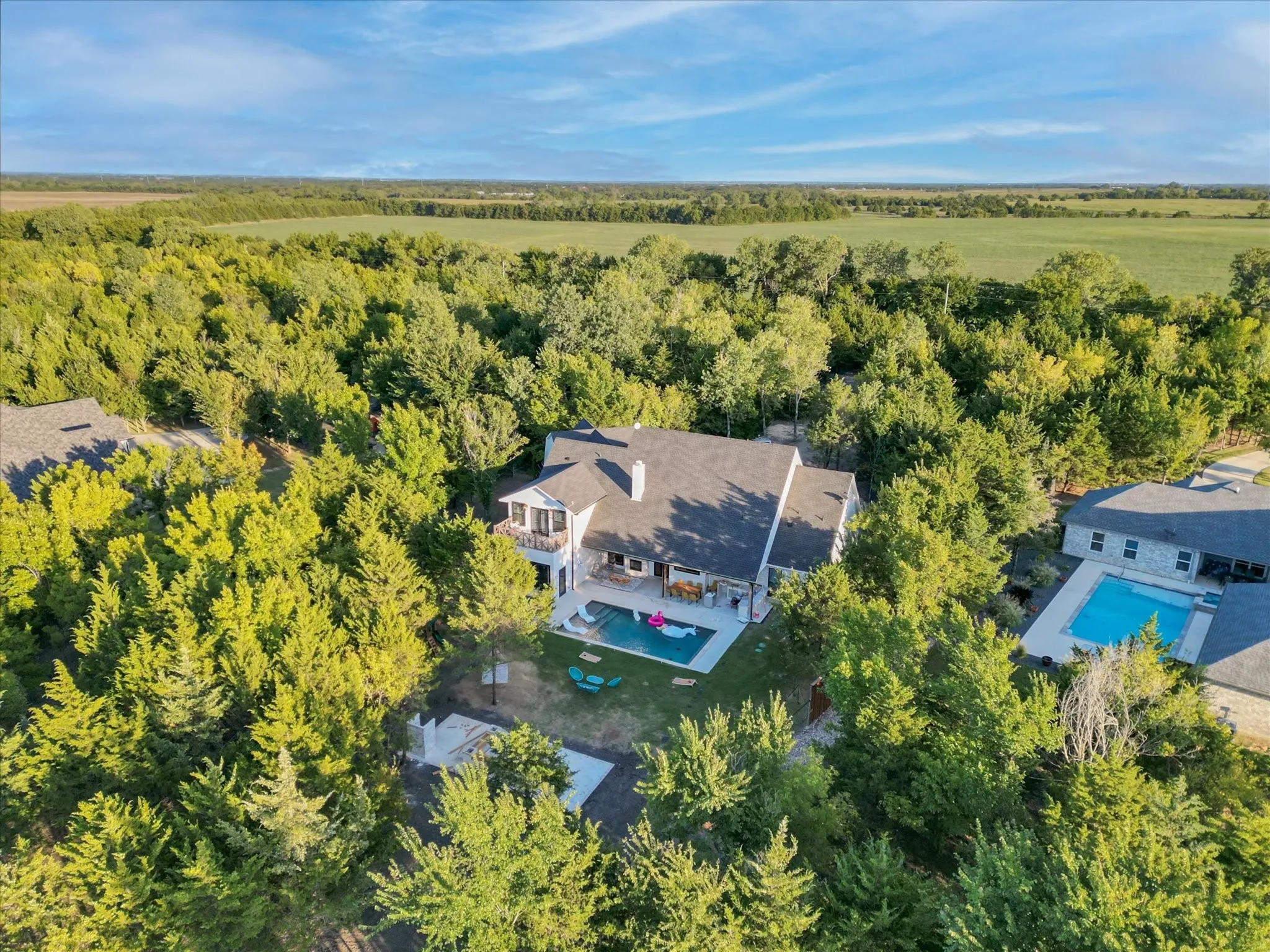Single Family Residence For Sale in Ellis County , 371 S Ring Road, Waxahachie, Texas 75165, 6 Bedroom, 4 Bathroom, 2 Garage spaces, 4,474 Sqft, built in 2020, mls#21360918, Real Estate Agent in Waxahachie, Homes For Sale in Ellis county, Homes For Sale in Waxahachie, Realtor in Waxahachie Texas, Real Estate Brokerage Independent Realty Texas, Luminita Cordes Realtor