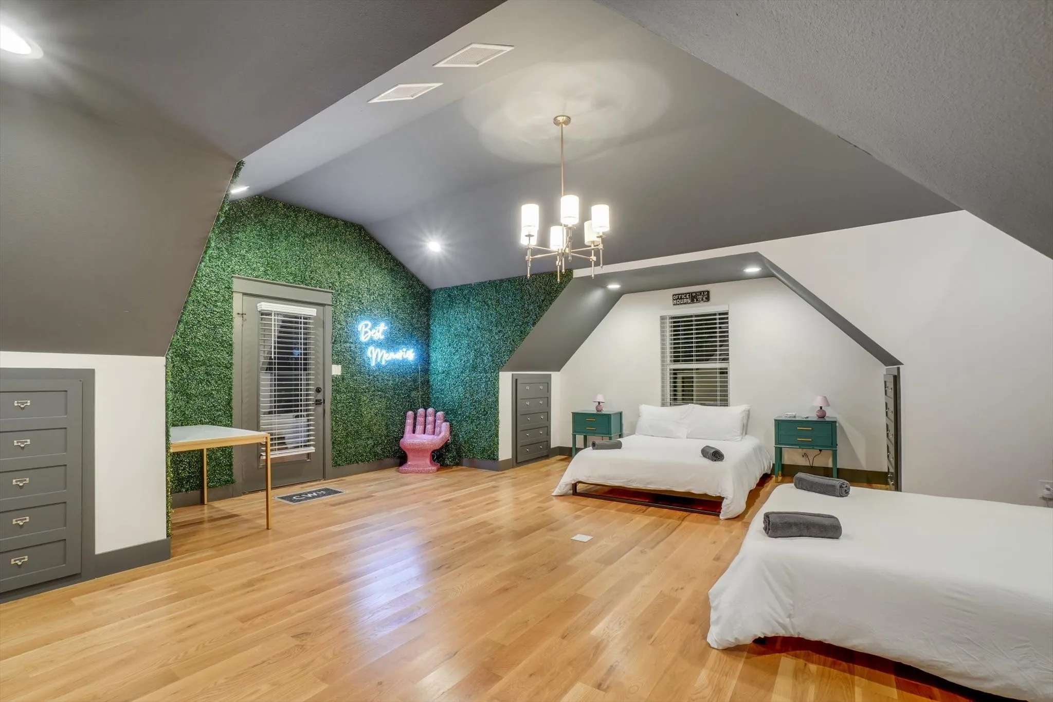Single Family Residence For Sale in Ellis County , 371 S Ring Road, Waxahachie, Texas 75165, 6 Bedroom, 4 Bathroom, 2 Garage spaces, 4,474 Sqft, built in 2020, mls#21360918, Real Estate Agent in Waxahachie, Homes For Sale in Ellis county, Homes For Sale in Waxahachie, Realtor in Waxahachie Texas, Real Estate Brokerage Independent Realty Texas, Luminita Cordes Realtor