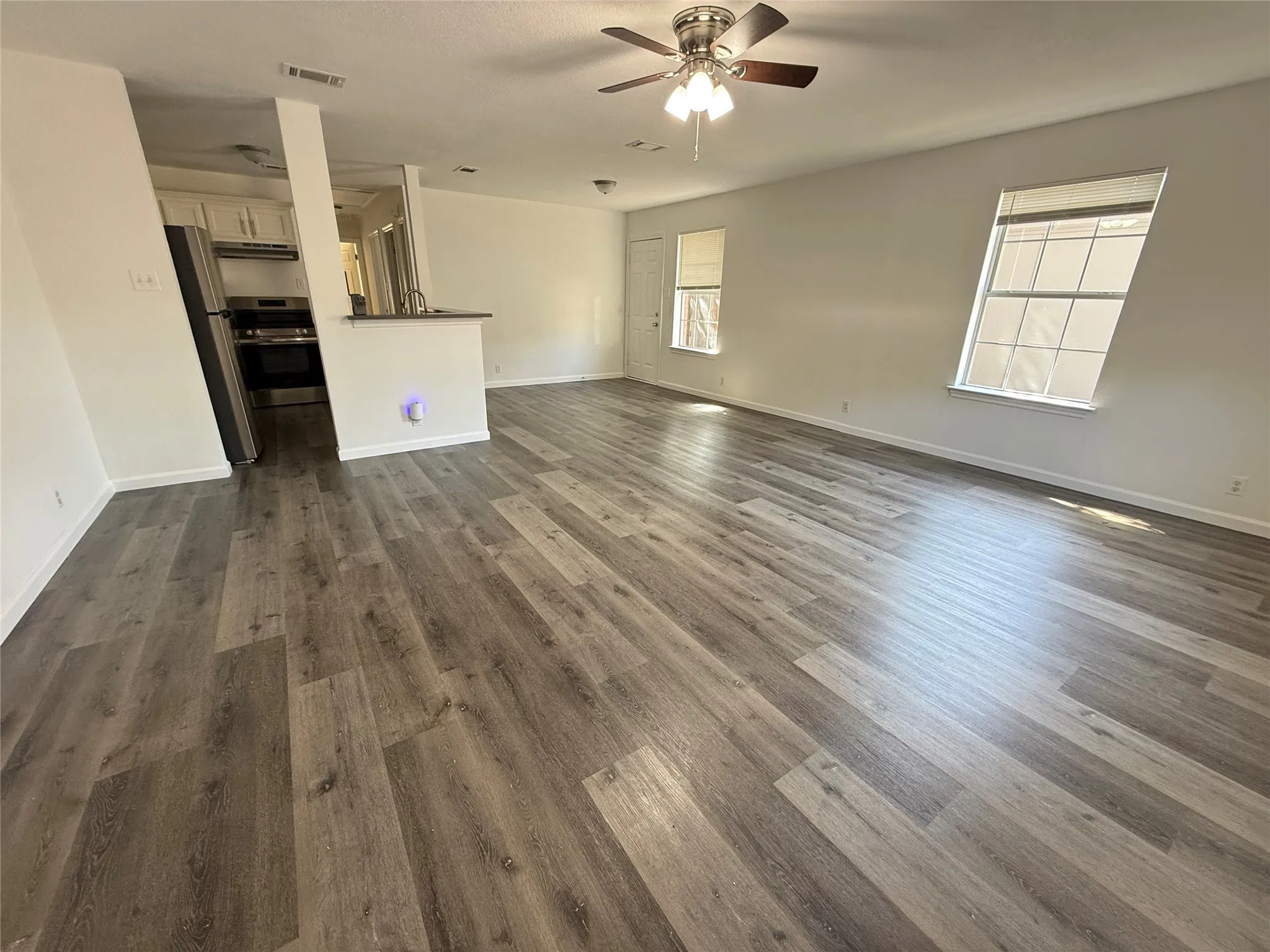 Duplex For Rent in Grayson County , 2601 N Hickory Street A, Sherman, Texas 75092, 2 Bedroom, 2 Bathroom, Garage spaces, 2,100 Sqft, built in 1997, mls#21359453, Real Estate Agent in Sherman, Homes For Rent in Grayson county, Homes For Rent in Sherman, Realtor in Sherman Texas, Real Estate Brokerage Independent Realty Texas, Luminita Cordes Realtor