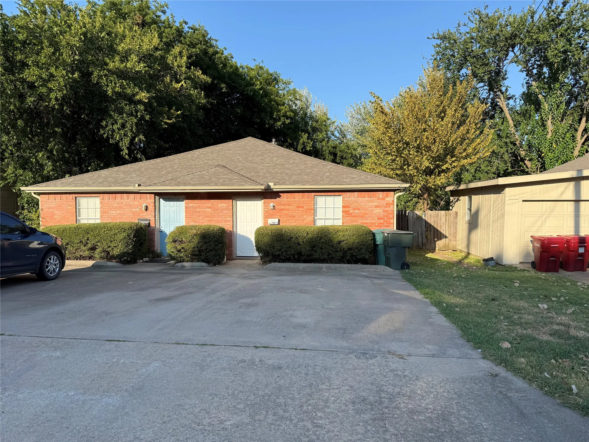 Duplex For Rent in Grayson County , 2601 N Hickory Street A, Sherman, Texas 75092, 2 Bedroom, 2 Bathroom, Garage spaces, 2,100 Sqft, built in 1997, mls#21359453, Real Estate Agent in Sherman, Homes For Rent in Grayson county, Homes For Rent in Sherman, Realtor in Sherman Texas, Real Estate Brokerage Independent Realty Texas, Luminita Cordes Realtor